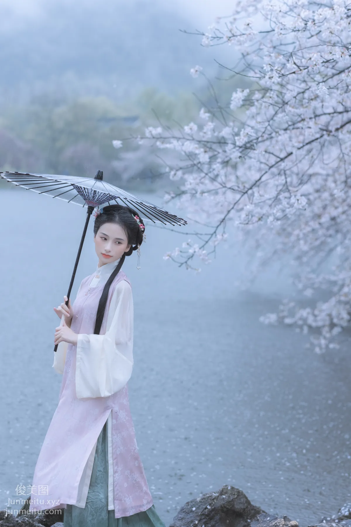 [藝圖語] 2022.05.25 雨櫻花 眸小妖 5