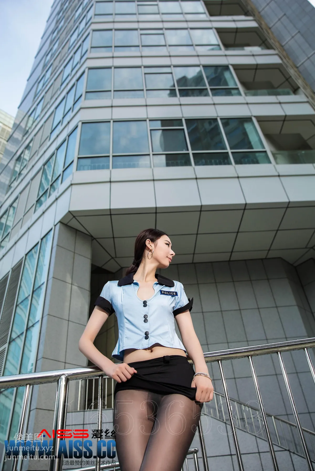 AISS愛絲 黃金會員版 F5023 長腿女警 [68P] 2