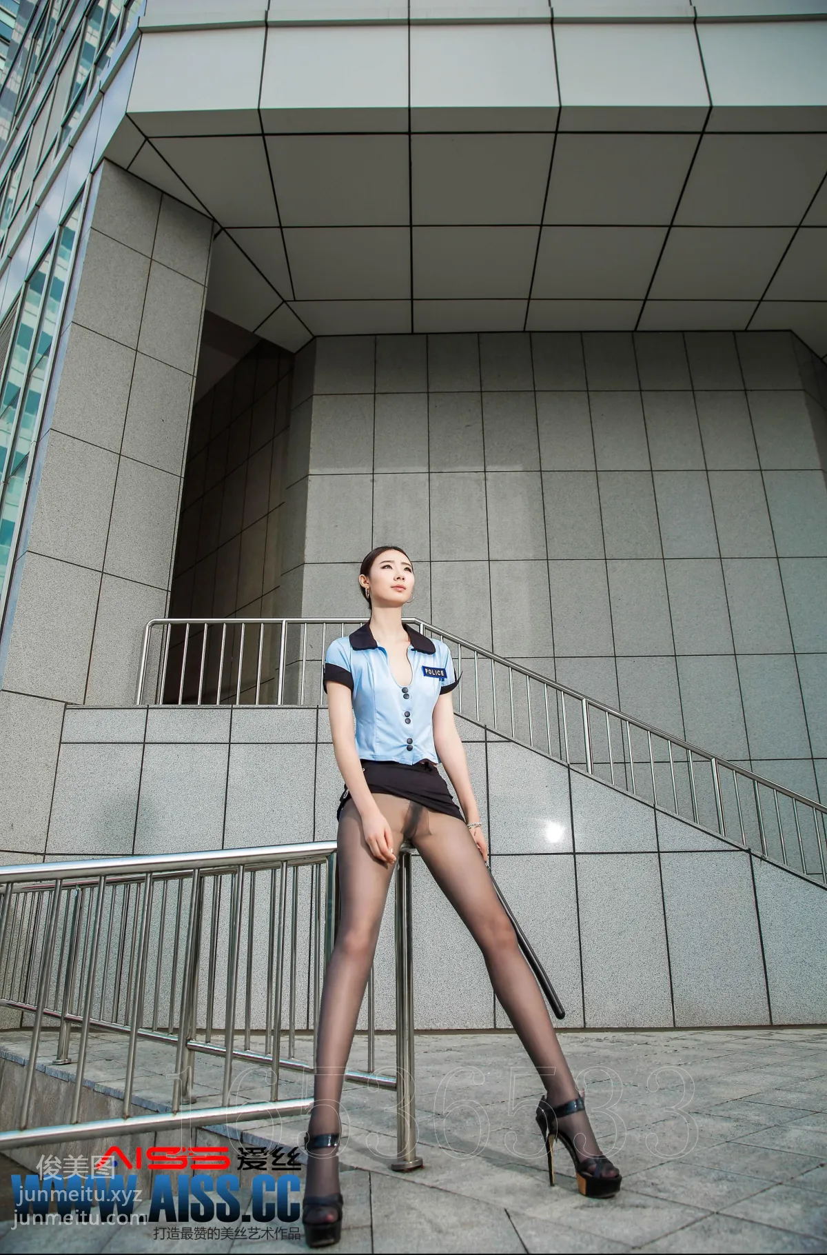 AISS愛絲 黃金會員版 F5023 長腿女警 [68P] 15