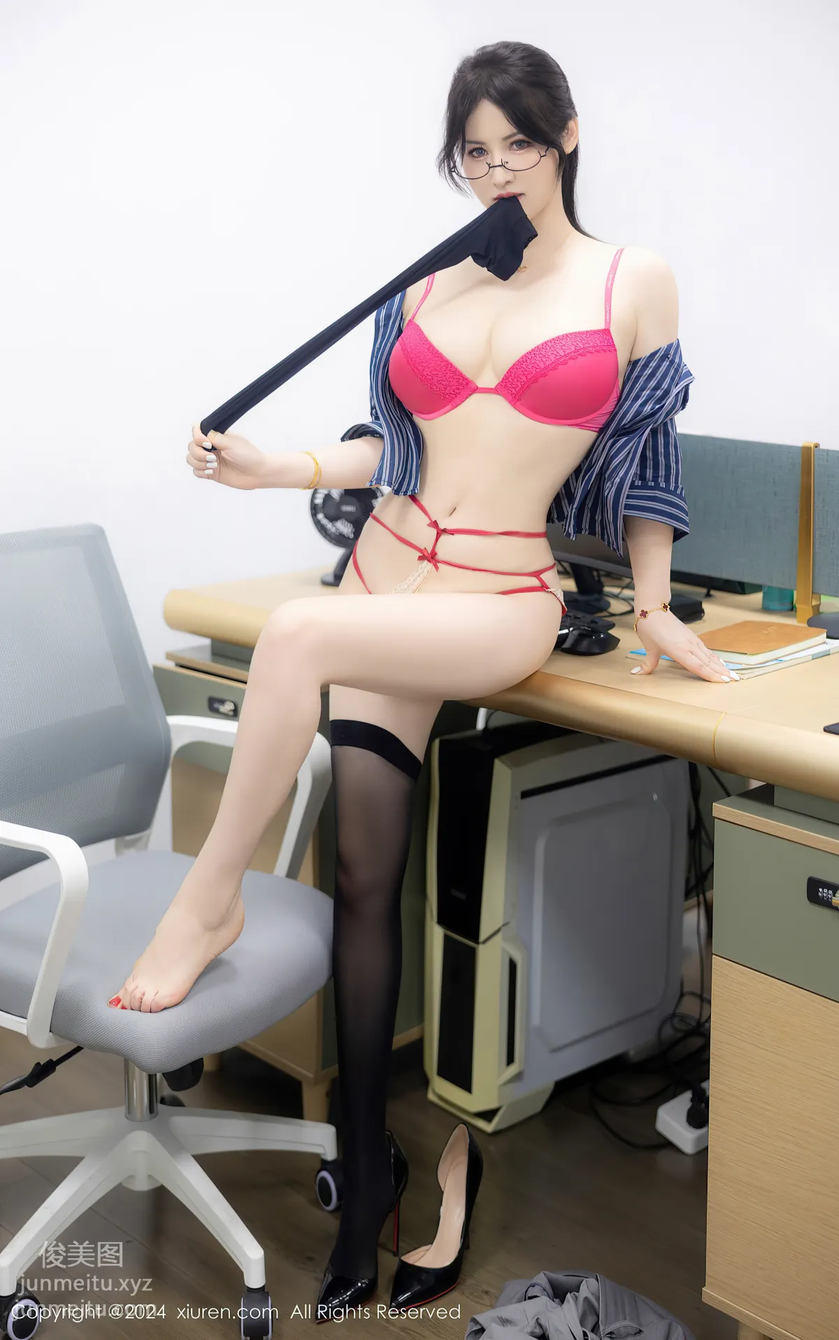 [Xiuren秀人網]2024.08.05 NO.8971 詩詩kiki 73