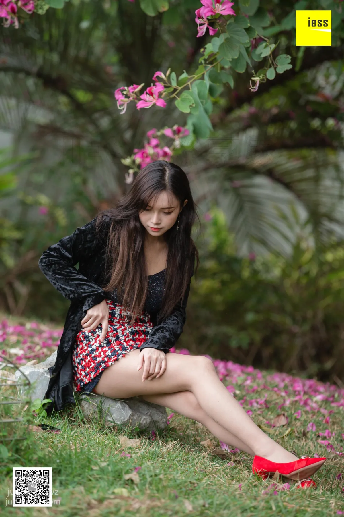 [IESS異思趣向] 2019.02.18 絲享家424：《花叢中的小羽》小羽[82P] 44