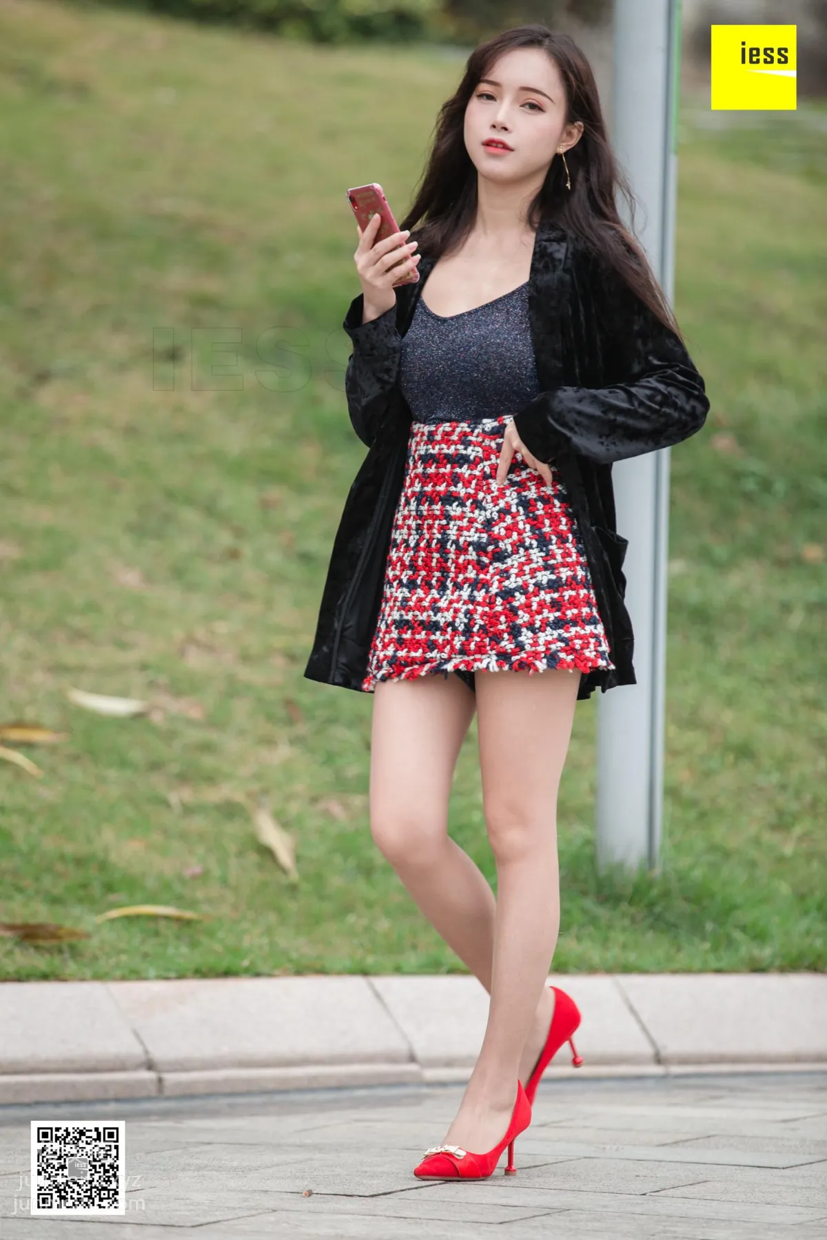 [IESS異思趣向] 2019.02.18 絲享家424：《花叢中的小羽》小羽[82P] 52