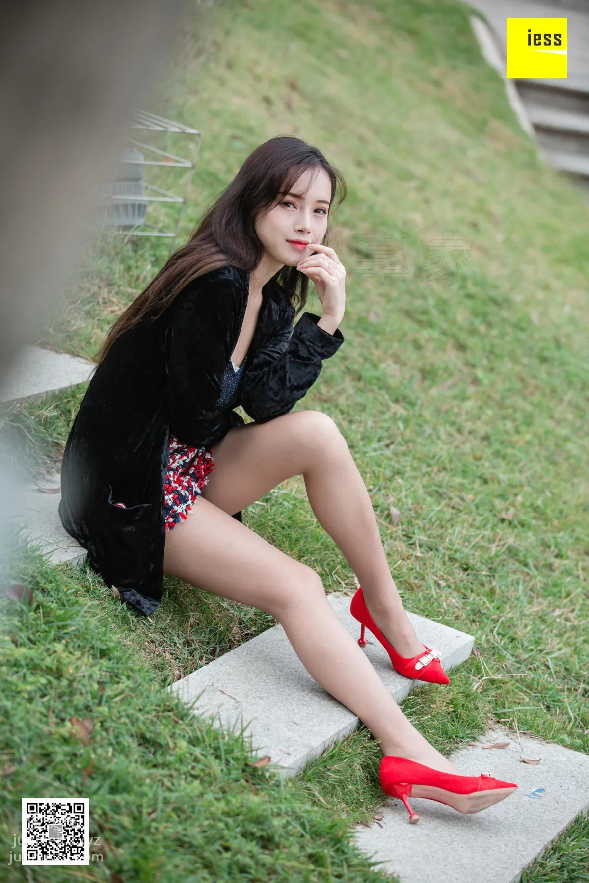 [IESS異思趣向] 2019.02.18 絲享家424：《花叢中的小羽》小羽[82P] 69