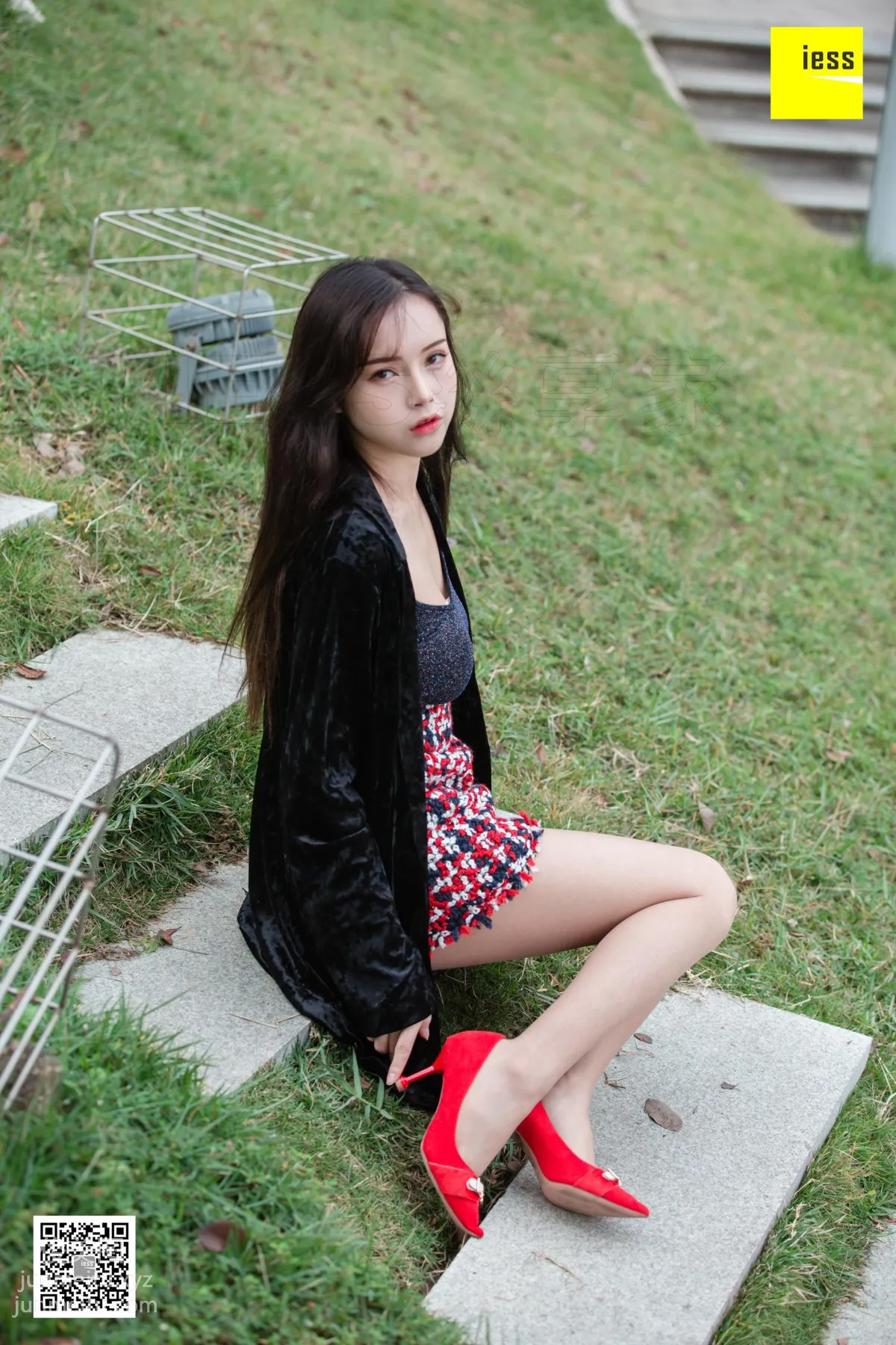 [IESS異思趣向] 2019.02.18 絲享家424：《花叢中的小羽》小羽[82P] 74