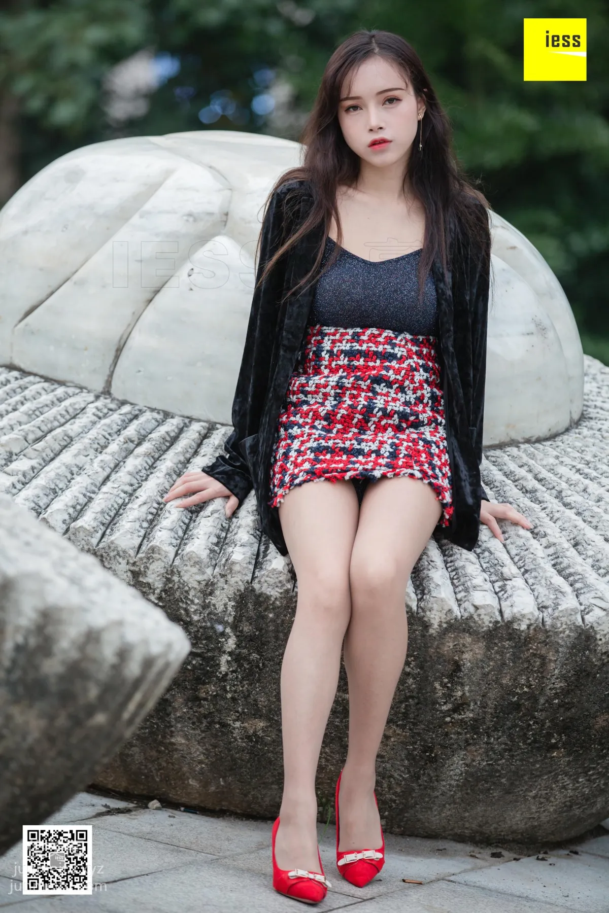 [IESS異思趣向] 2019.02.18 絲享家424：《花叢中的小羽》小羽[82P] 76