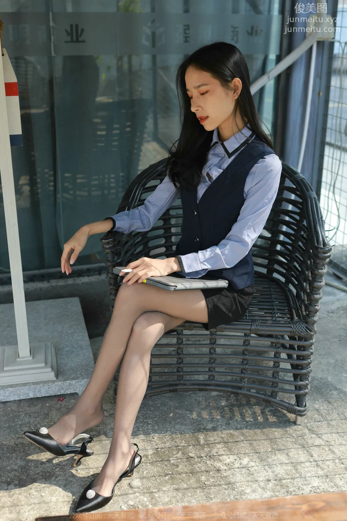 [IESS異思趣向] 2022.02.29 絲享家1015：美子《職業包臀裙黑絲》[98P] 52