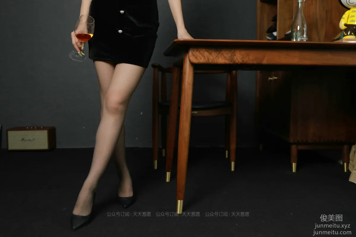 [IESS異思趣向] 2021.06.25 絲享家843：可可《黑絲吊帶裙》[83P] 44