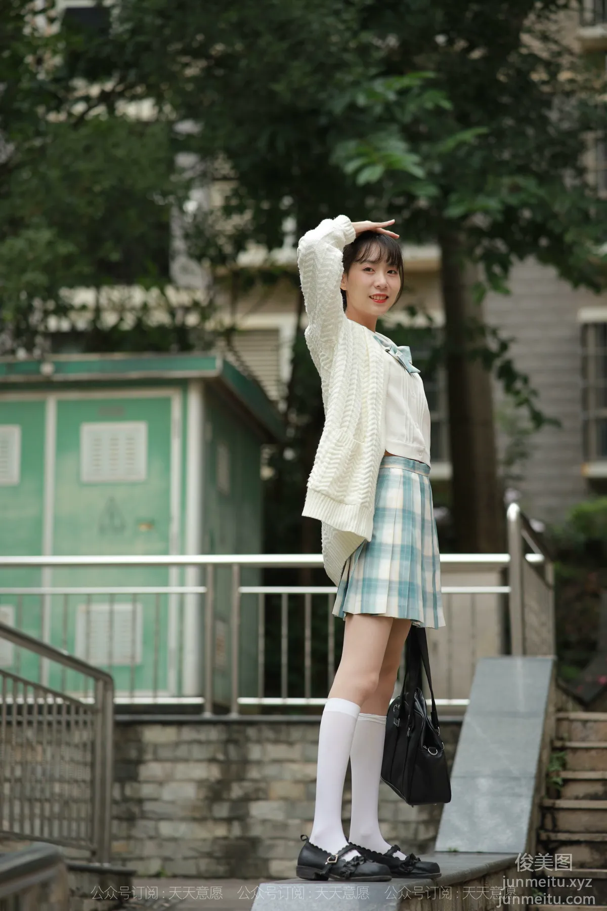 [IESS異思趣向] 2021.11.02 絲享家963：團團《長腿JK裝》[94P] 40