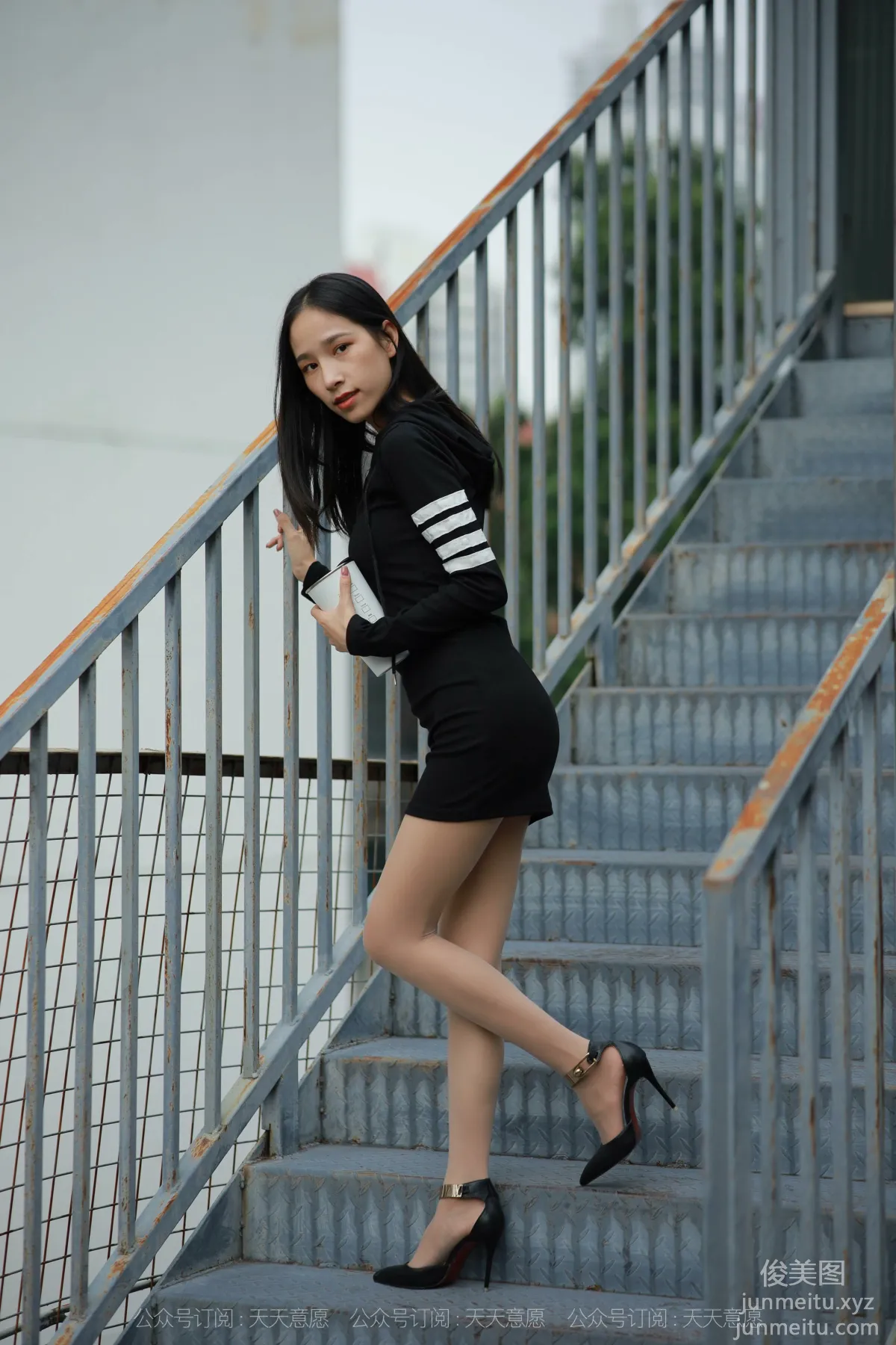 [IESS異思趣向] 2021.11.06 絲享家967：美子《天台大長腿》[77P] 24