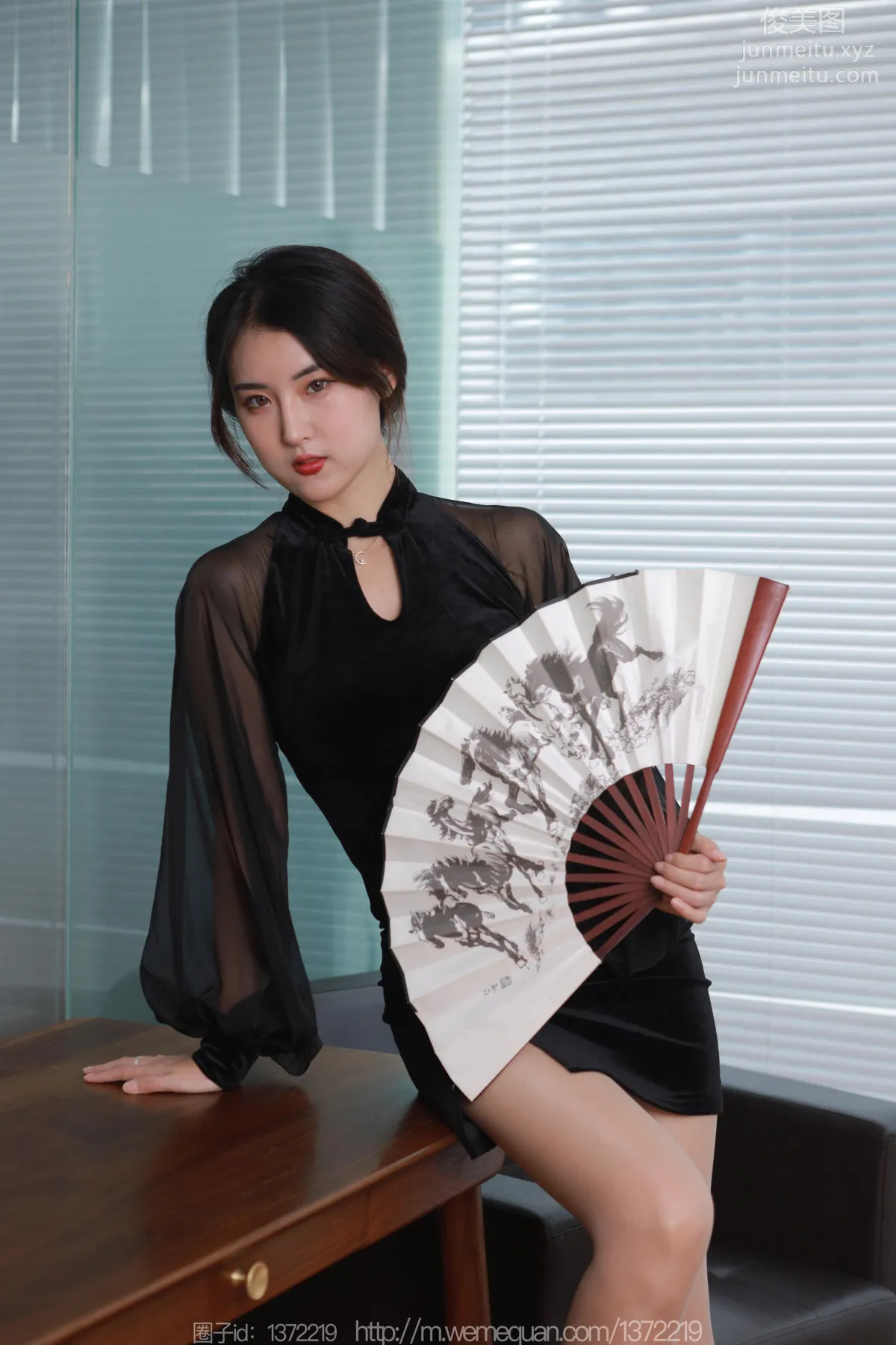 [IESS異思趣向] 2022.12.15 絲享家 1299 小寶《黑色旗袍白紙扇》[86P] 77