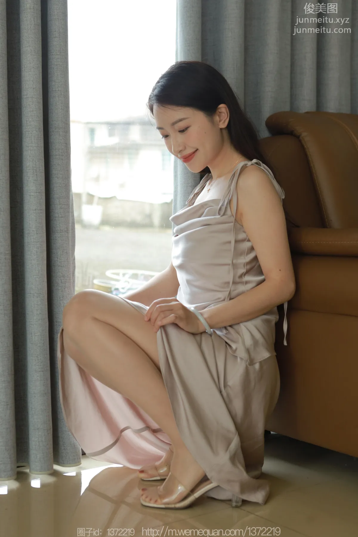 [IESS異思趣向] 2023.05.15 絲享家 1452 小婕《香槟色吊帶裙》[85P] 68