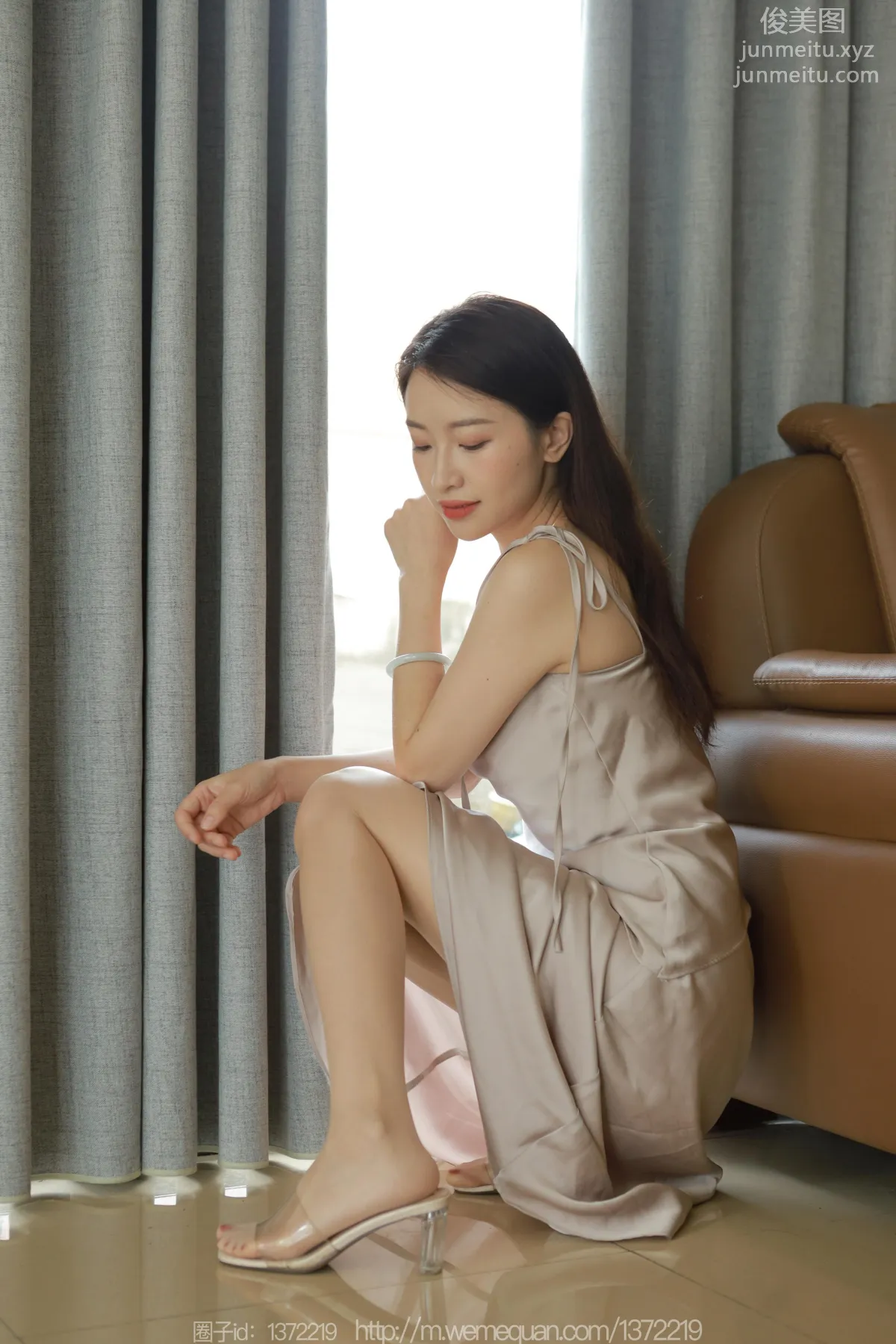 [IESS異思趣向] 2023.05.15 絲享家 1452 小婕《香槟色吊帶裙》[85P] 70