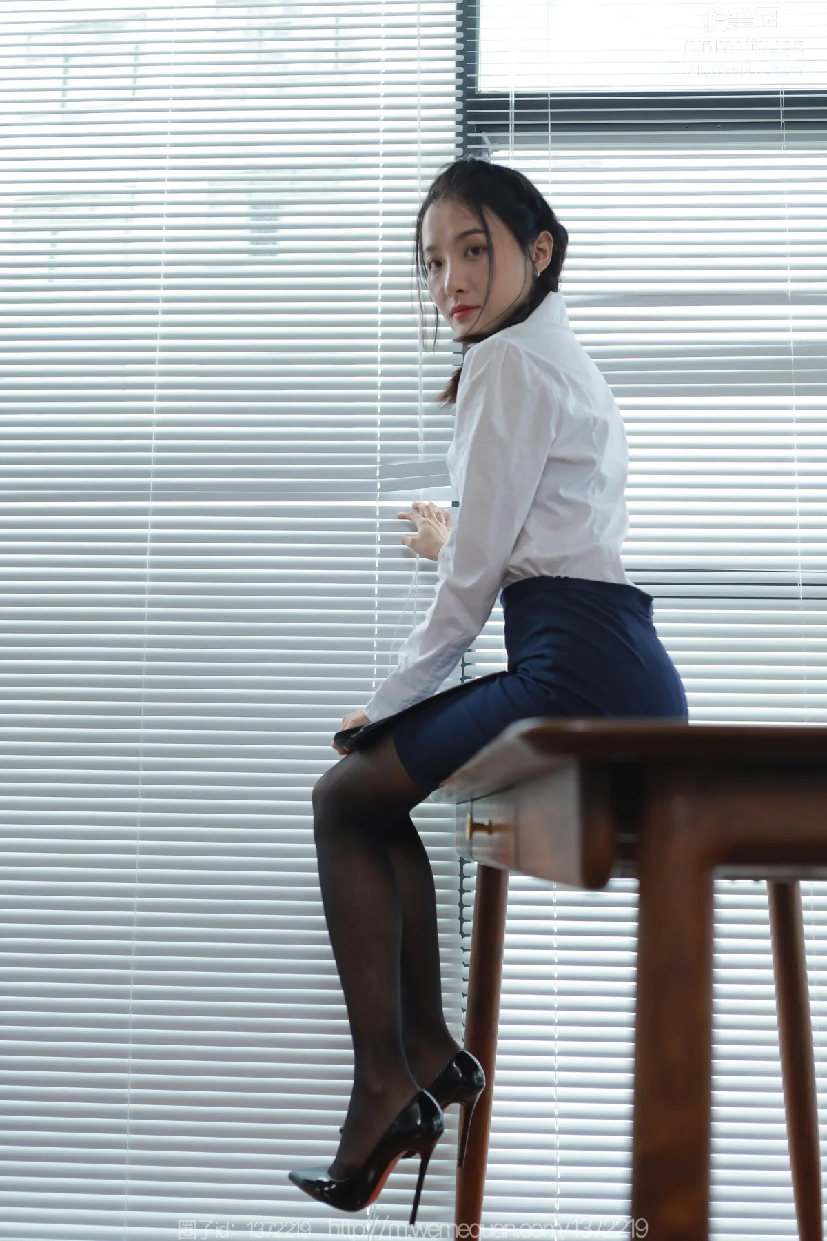[IESS異思趣向] 2023.07.07 絲享家 1474 婉萍《藍裙OL》[86P] 14