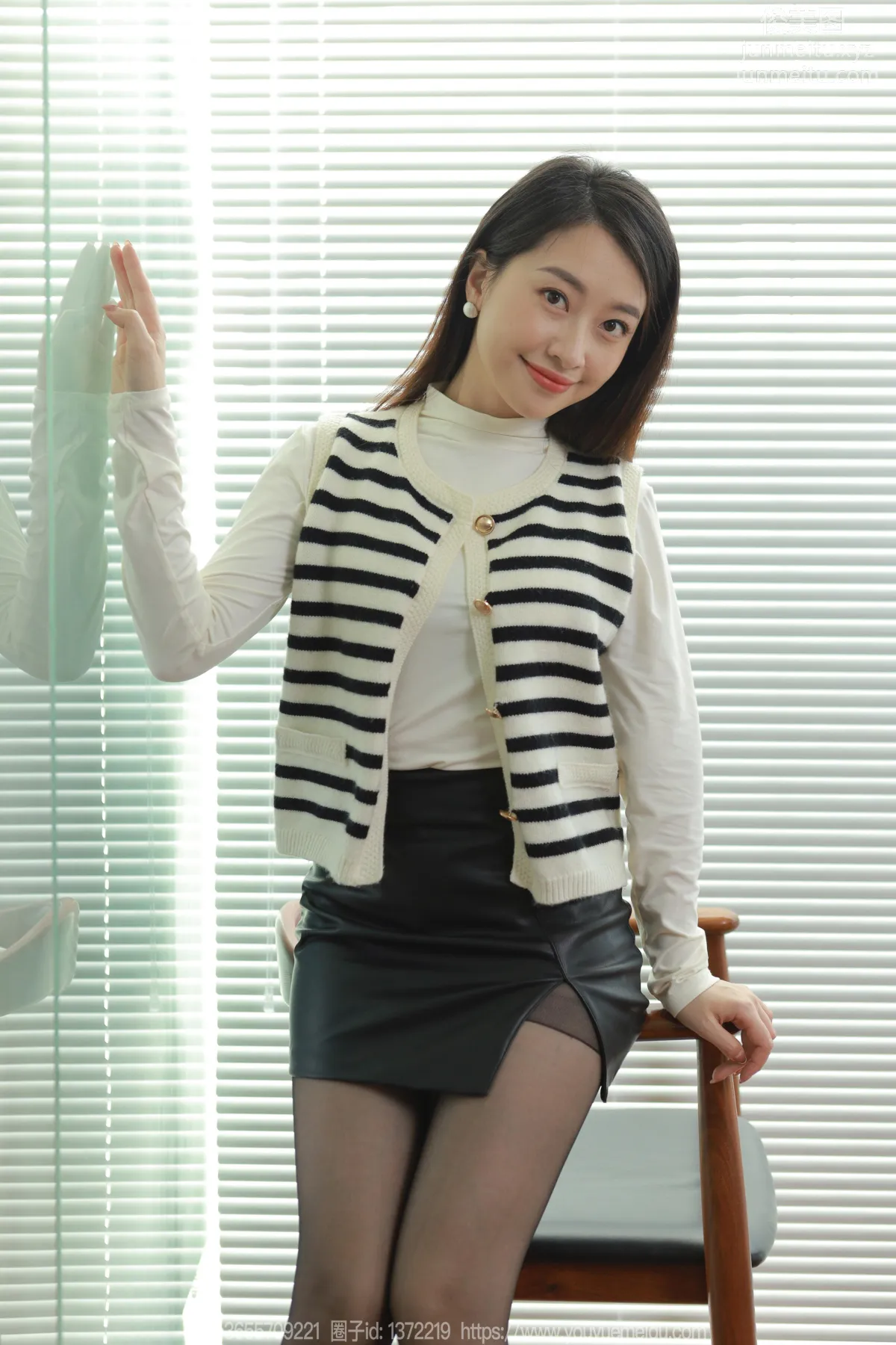 [IESS異思趣向] 2023.11.20 絲享家 1590 小婕《工作白加黑》[84P] 66