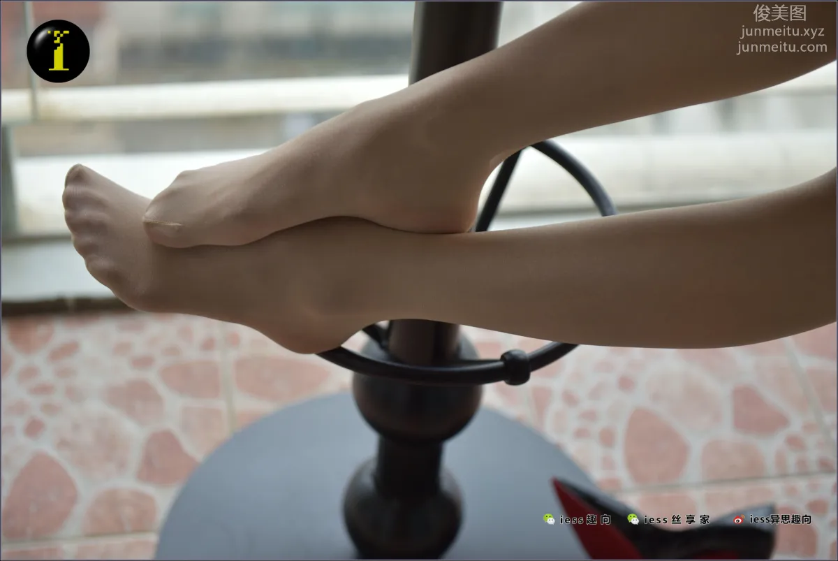 [IESS異思趣向] 普惠集 019 小六 經典裸氨肉色油亮絲第二集 66