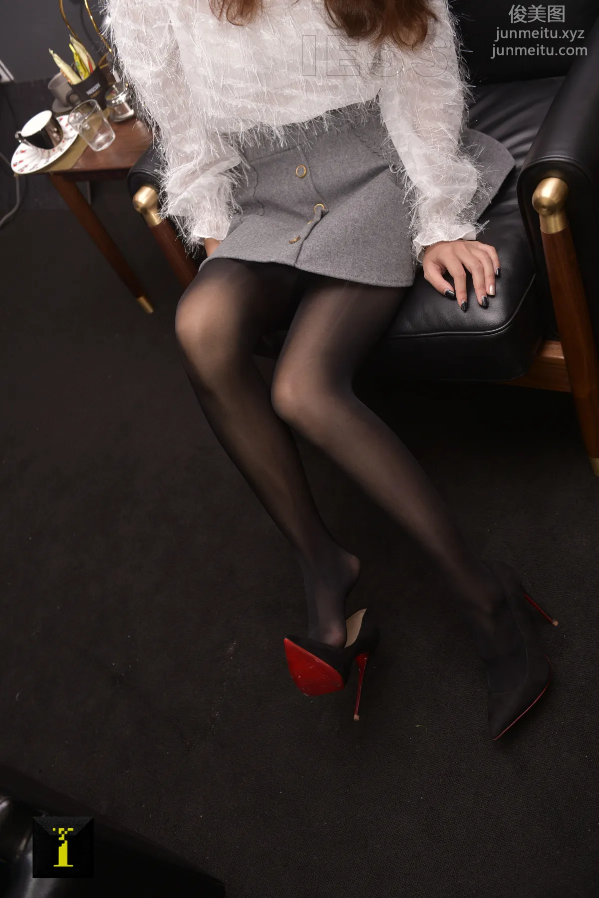 [IESS異思趣向] 普惠集 126 - 茜 - 新品黑絲 [97P] 44