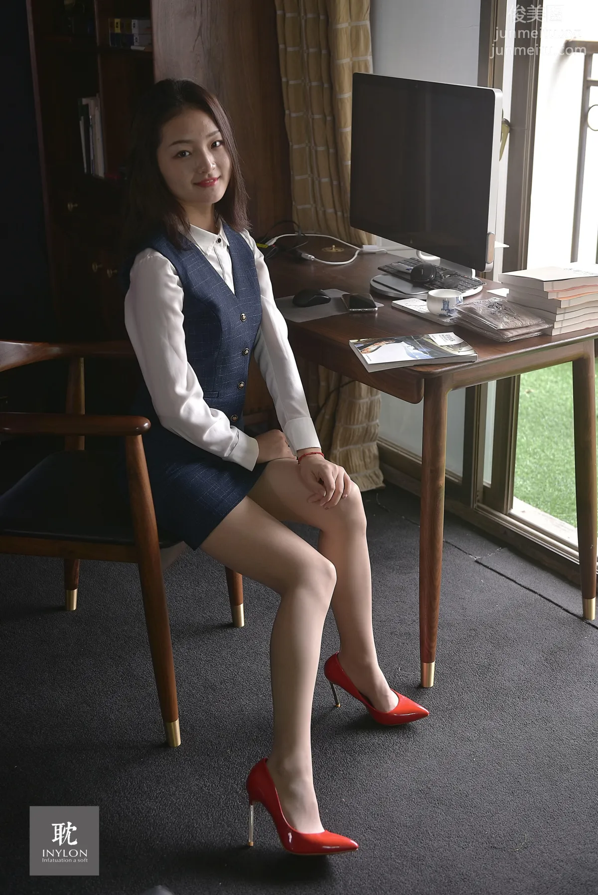 [IESS異思趣向] 普惠集 242- 模特：格格 主持人格格 9