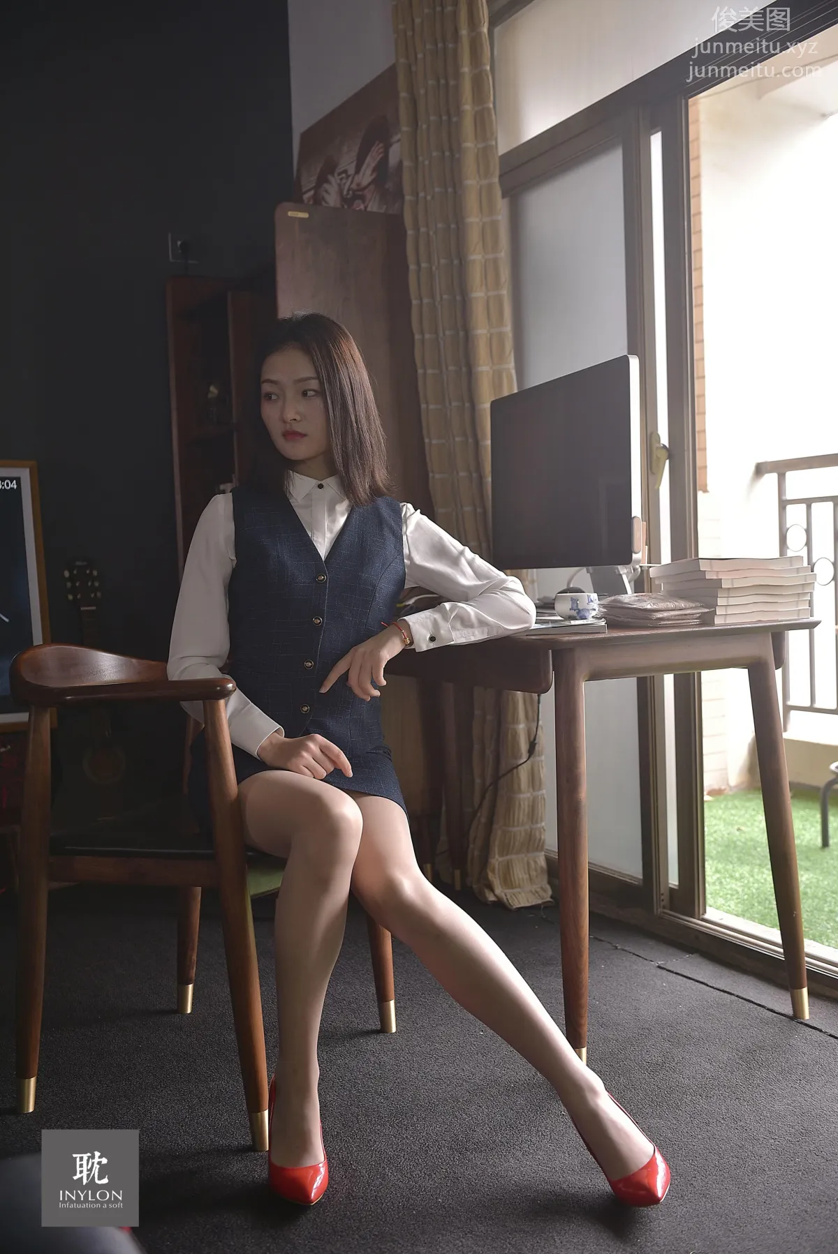 [IESS異思趣向] 普惠集 242- 模特：格格 主持人格格 19
