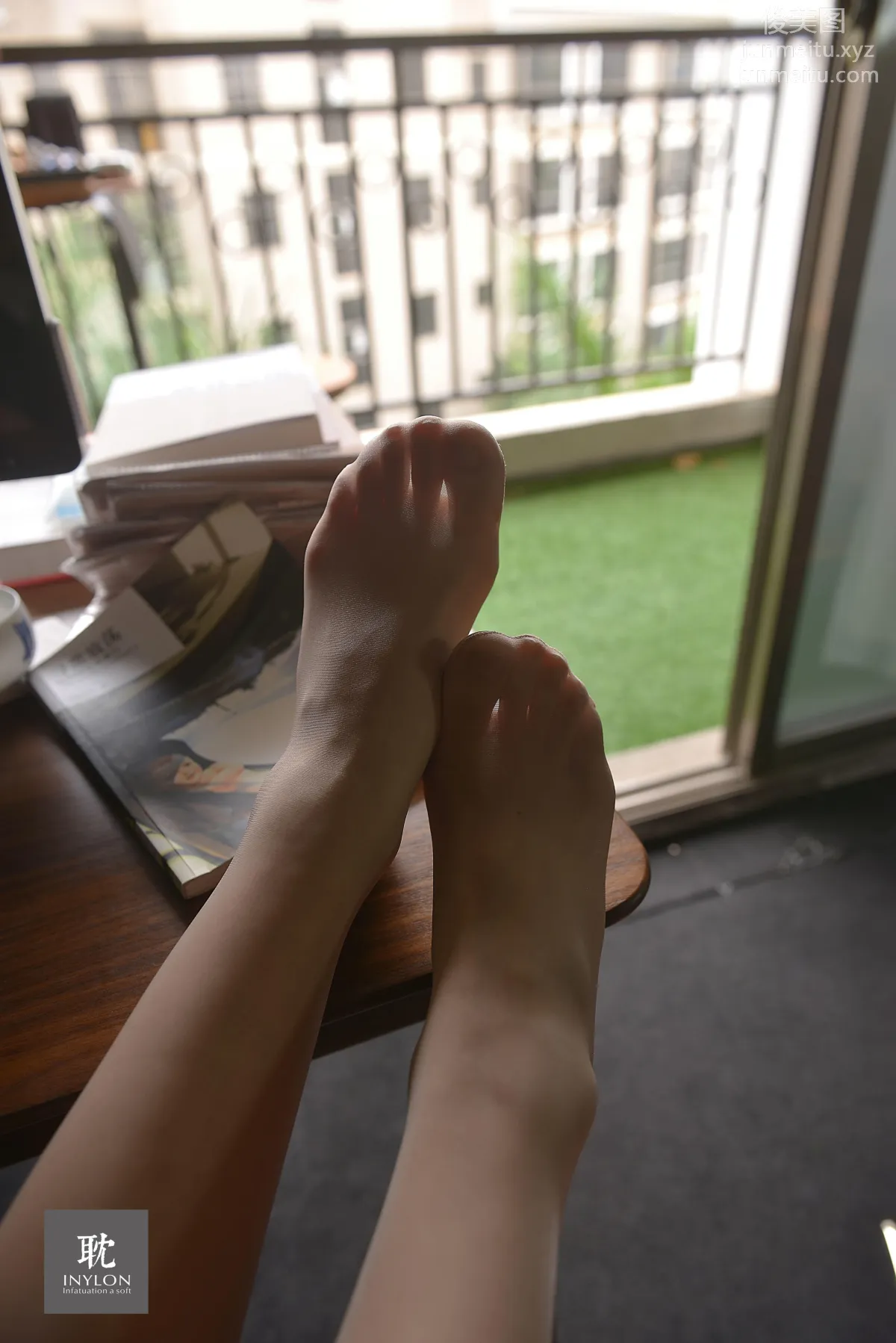 [IESS異思趣向] 普惠集 242- 模特：格格 主持人格格 90