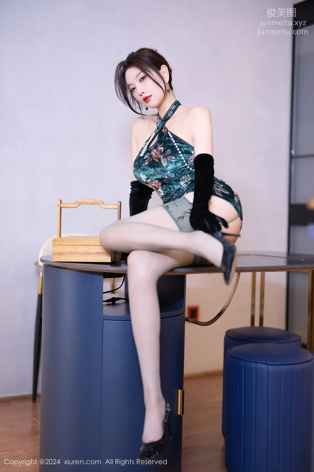 [Xiuren秀人網]2024.09.14 NO.9165 楊晨晨Yome 16