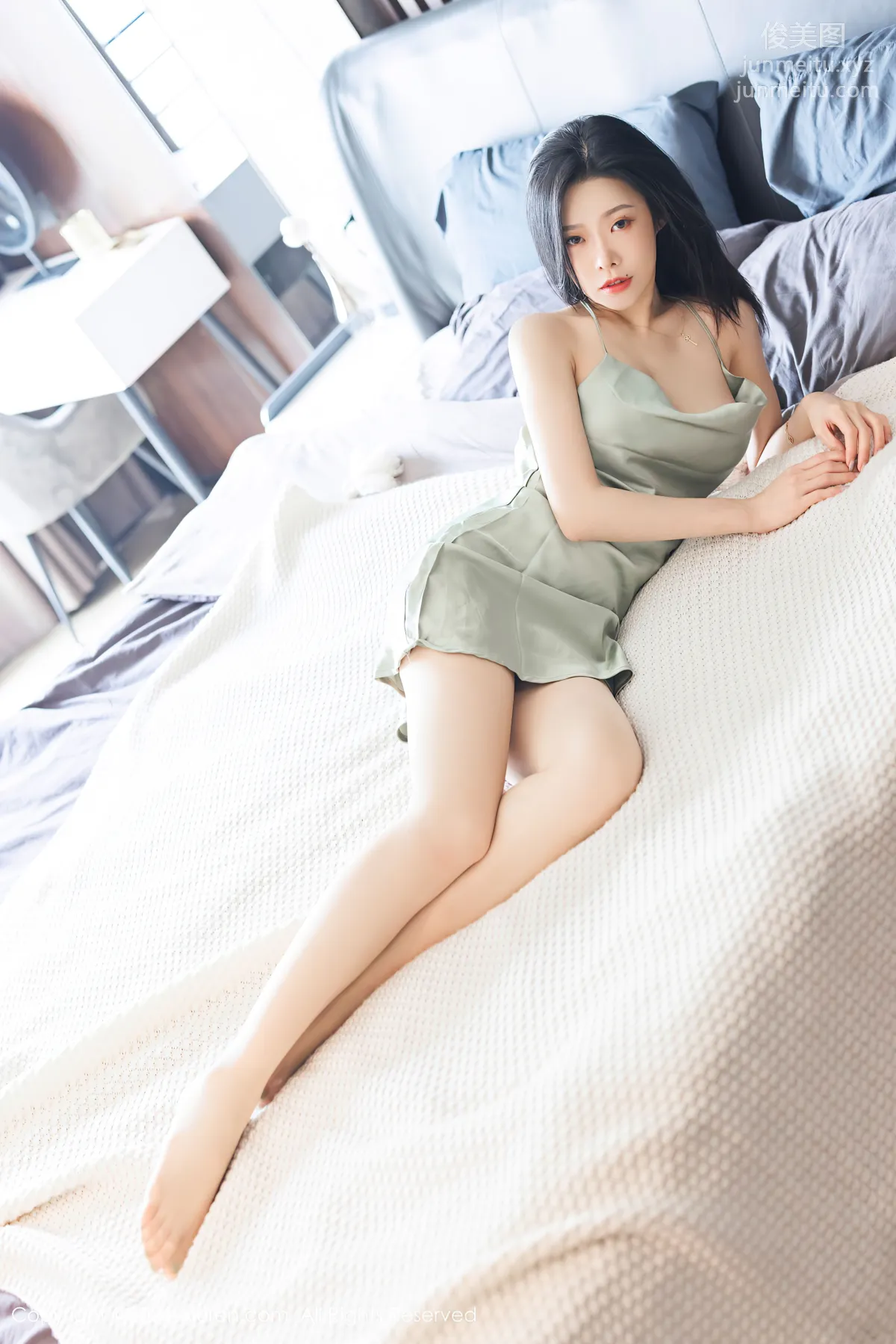 [Xiuren秀人網]2024.10.11 NO.9264 luvian本能 2