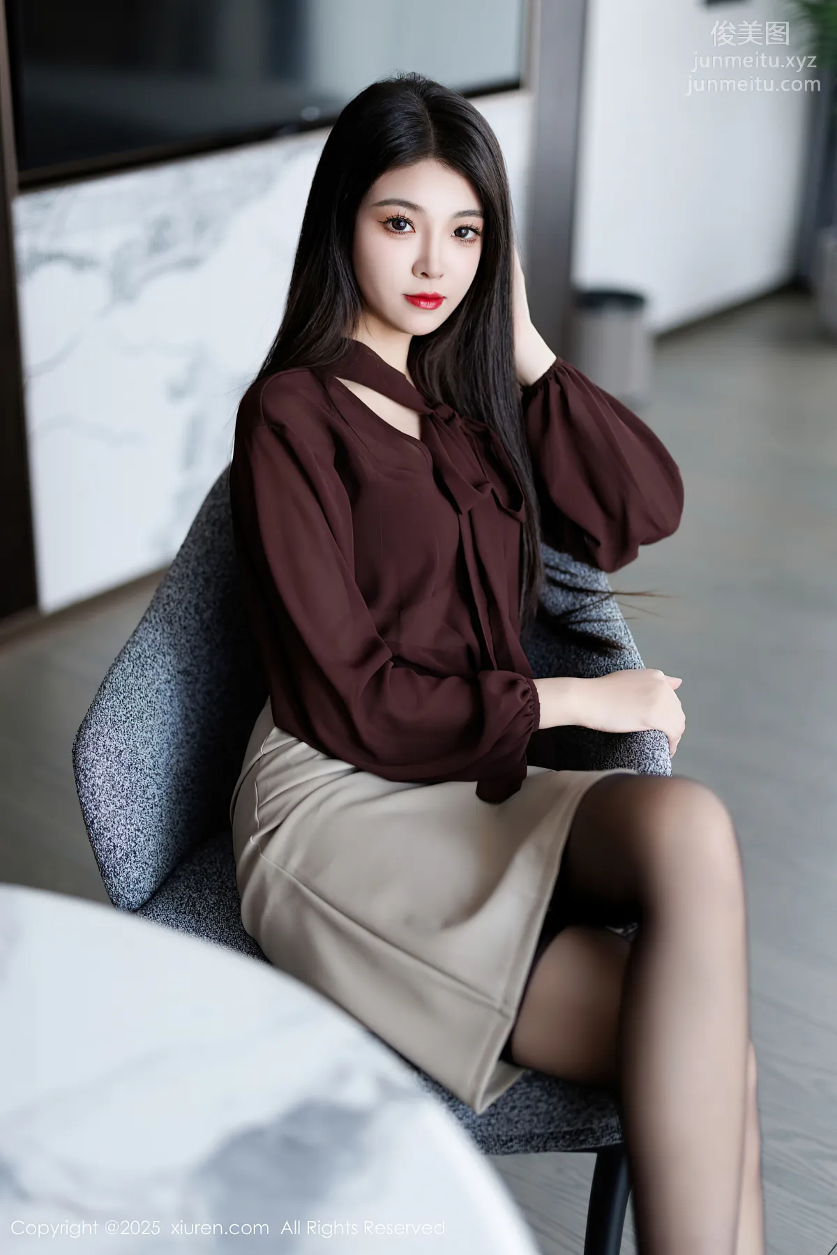 [Xiuren秀人網]2025.02.11 NO.9868 初夢瑤 2