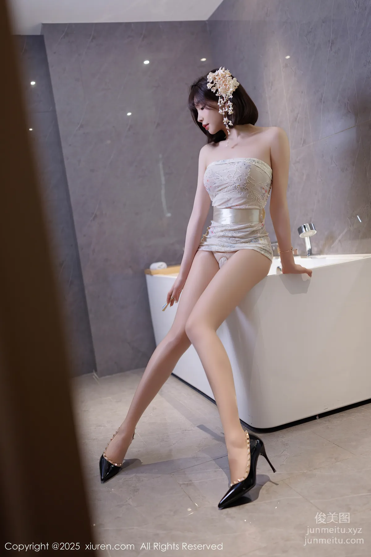 [Xiuren秀人網]2025.03.20 NO.10048 徐莉芝Booty 44