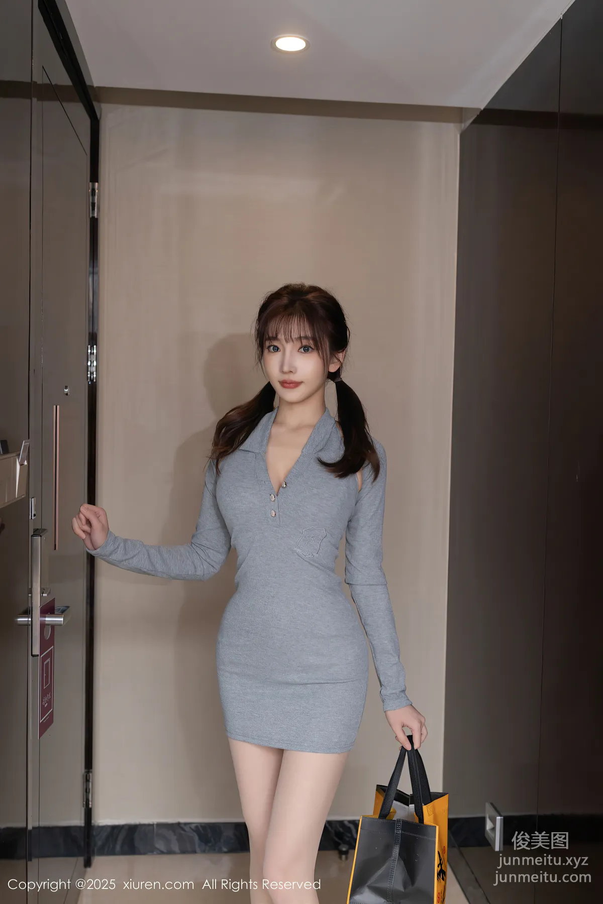 [Xiuren秀人網]2025.03.20 NO.10049 陸萱萱 2