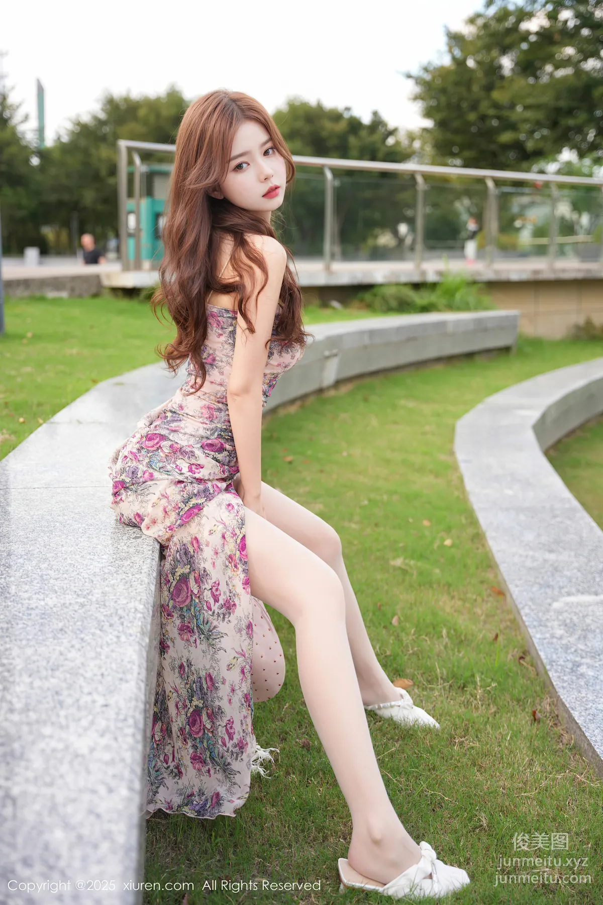 [Xiuren秀人網]2025.04.09 NO.10128 拍黃瓜girl 33