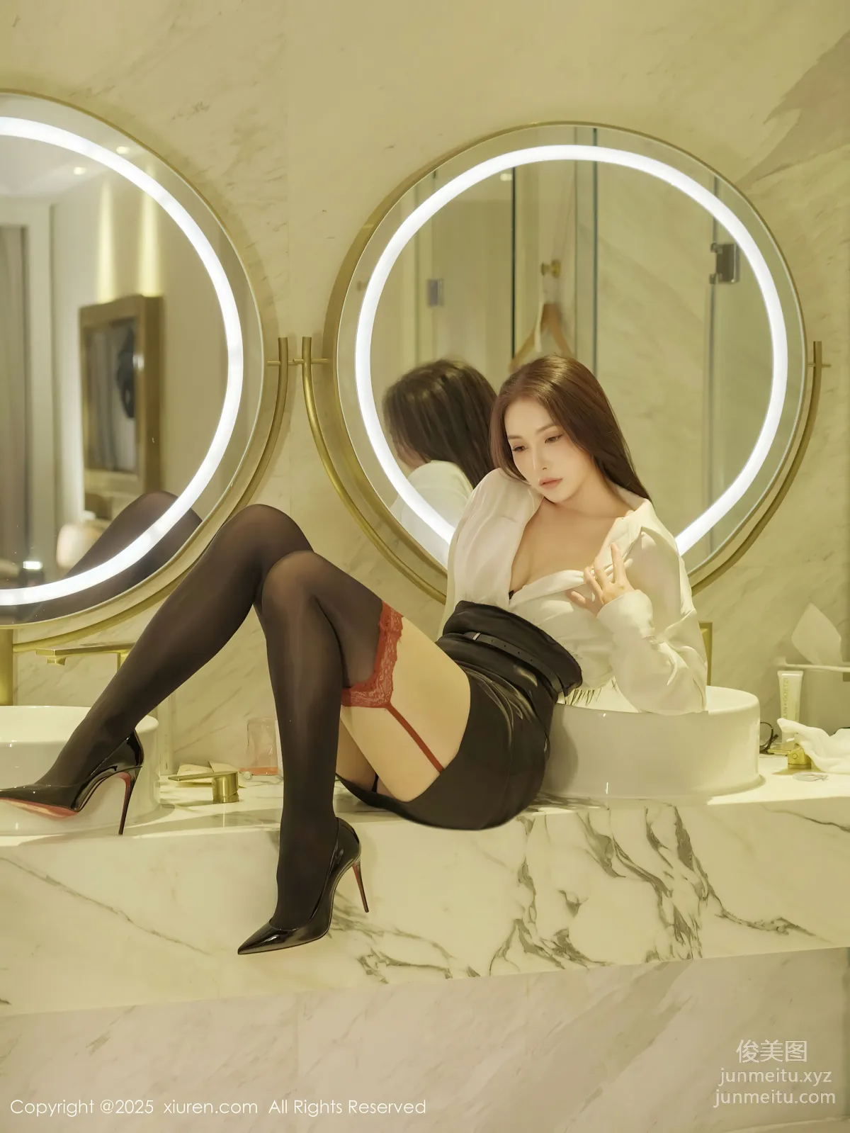 [Xiuren秀人網]2025.04.14 NO.10145 娅軒ELVA 34