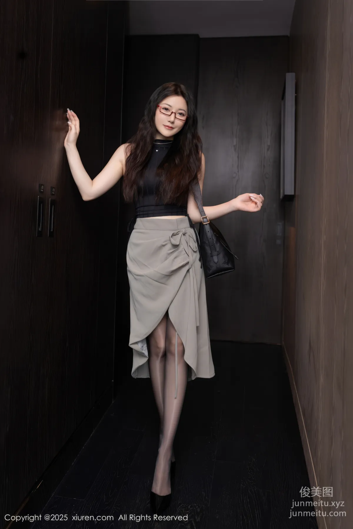 [Xiuren秀人網]2025.04.30 No.10231 魚子醬Fish 3