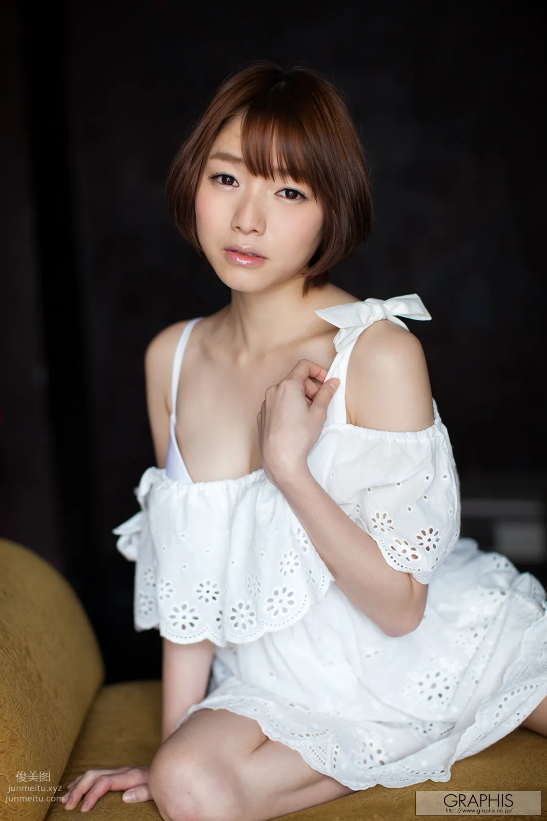 [Graphis] 2014.07.04 初脫ぎ娘 涼川 絢音 _ 14