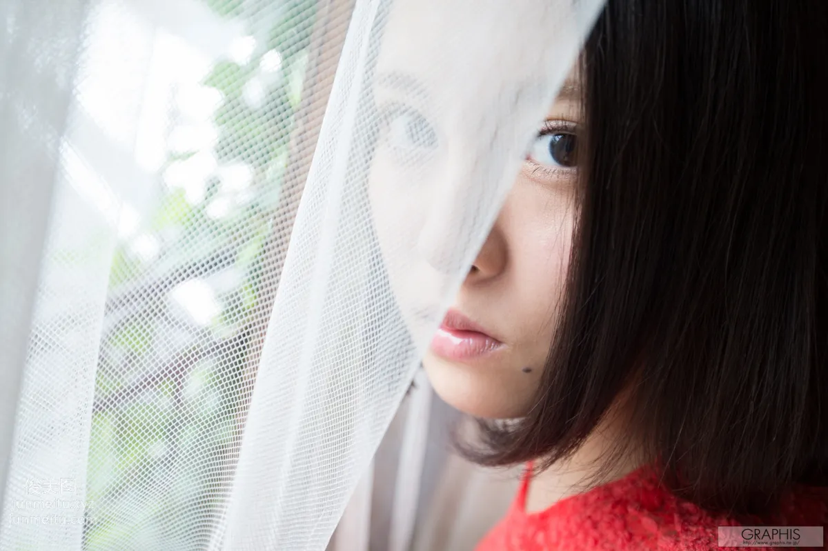 [Graphis] 2014.12.29 初脫ぎ娘 松岡ちな 25