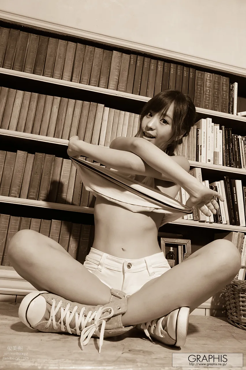 [Graphis] 2017.09 每日一枚 Kana Momonogi 桃乃木かな 19