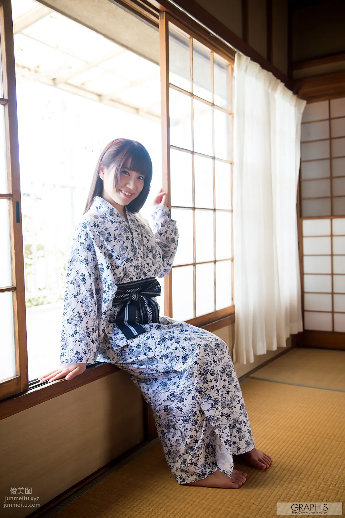 [Graphis] 2017.12.13 Gals 初美りん Rin Hatsumi [Look at me!] 27