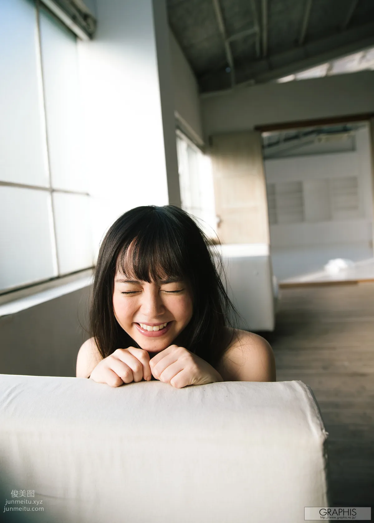 [Graphis] 2018.04.09 初脫ぎ娘 小倉由菜 Yuna Ogura 41