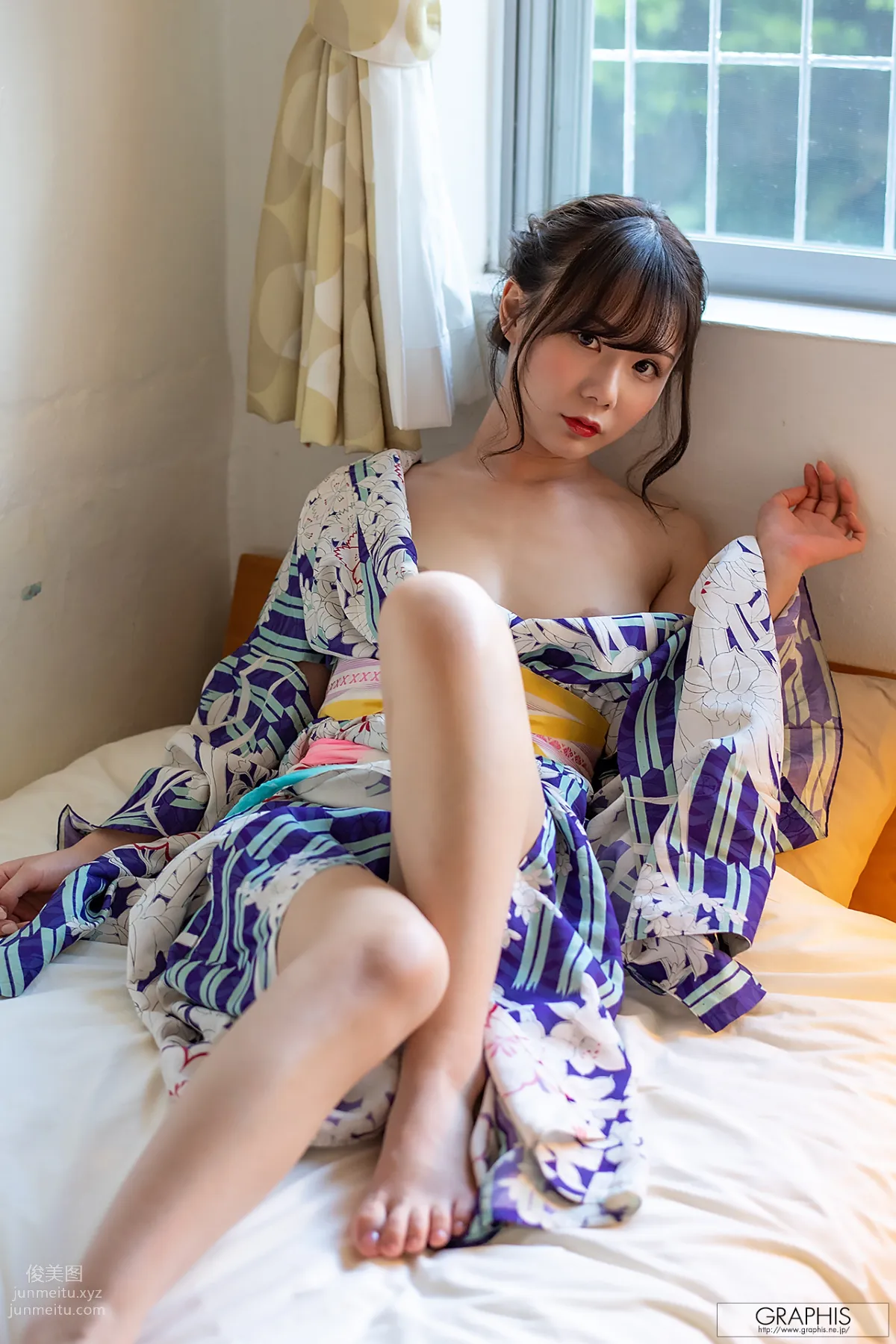 [Graphis] 2020-04-03 Miru Sakamichi 坂道みる 『MIRU』 84