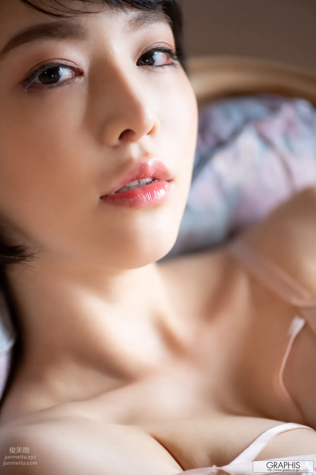 [Graphis] 2020-08-24 Tsubaki Sannomiya 三宮つばき 『 first gravure 』 16