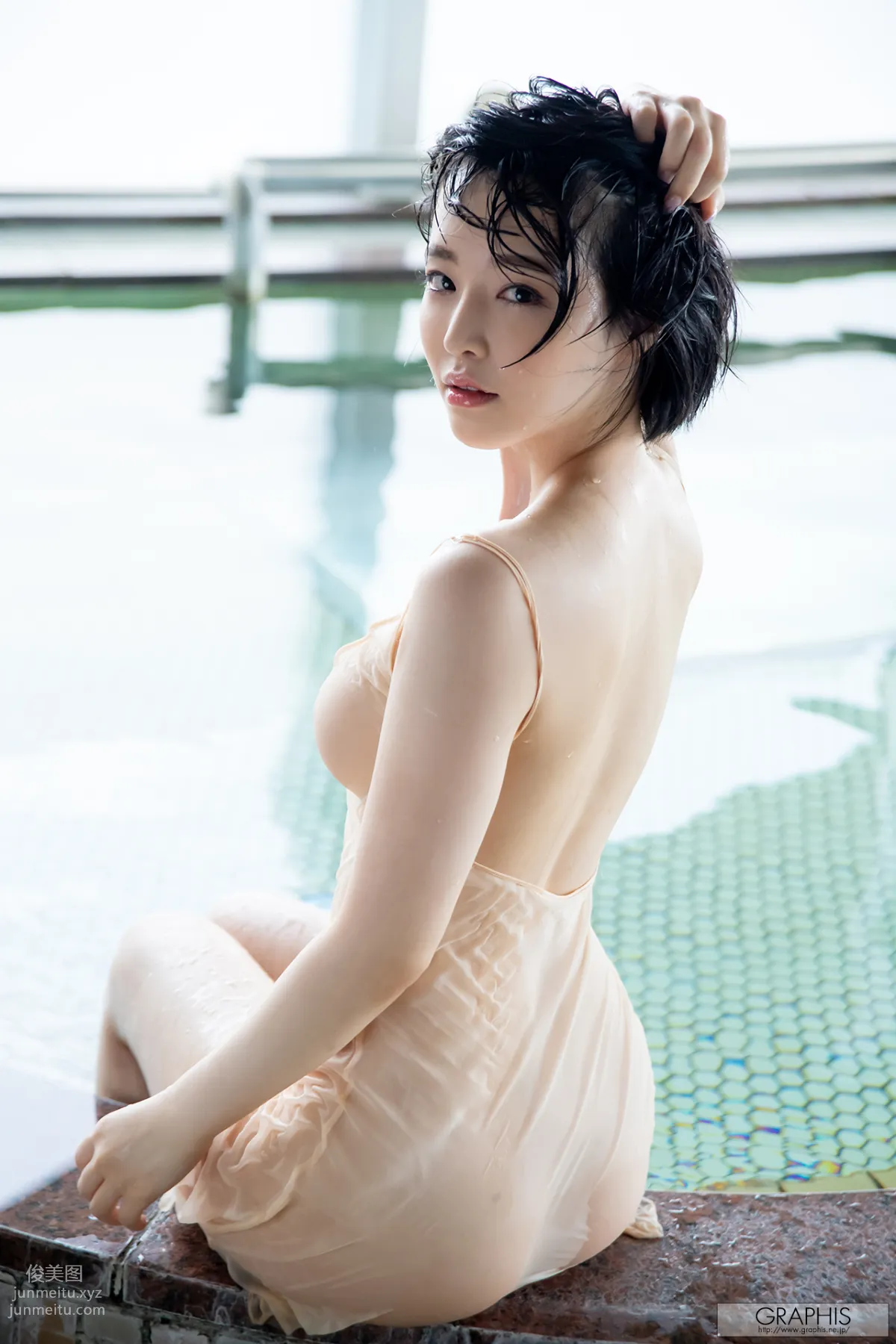 [Graphis] 2020-08-24 Tsubaki Sannomiya 三宮つばき 『 first gravure 』 96