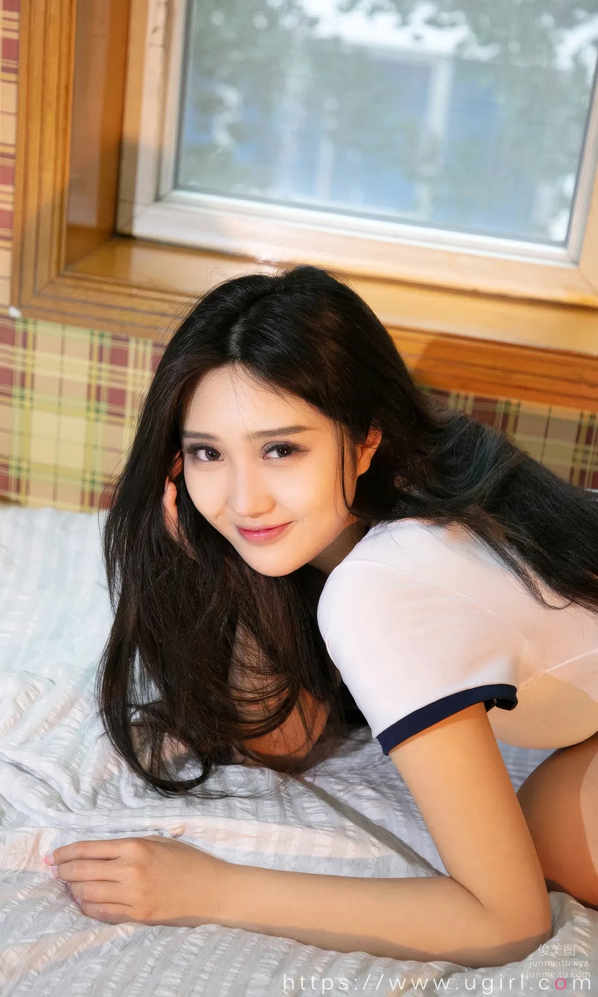 [Ugirls]愛尤物 No.2866 軟甜一夏 一隻香蕉船 [35P] 8