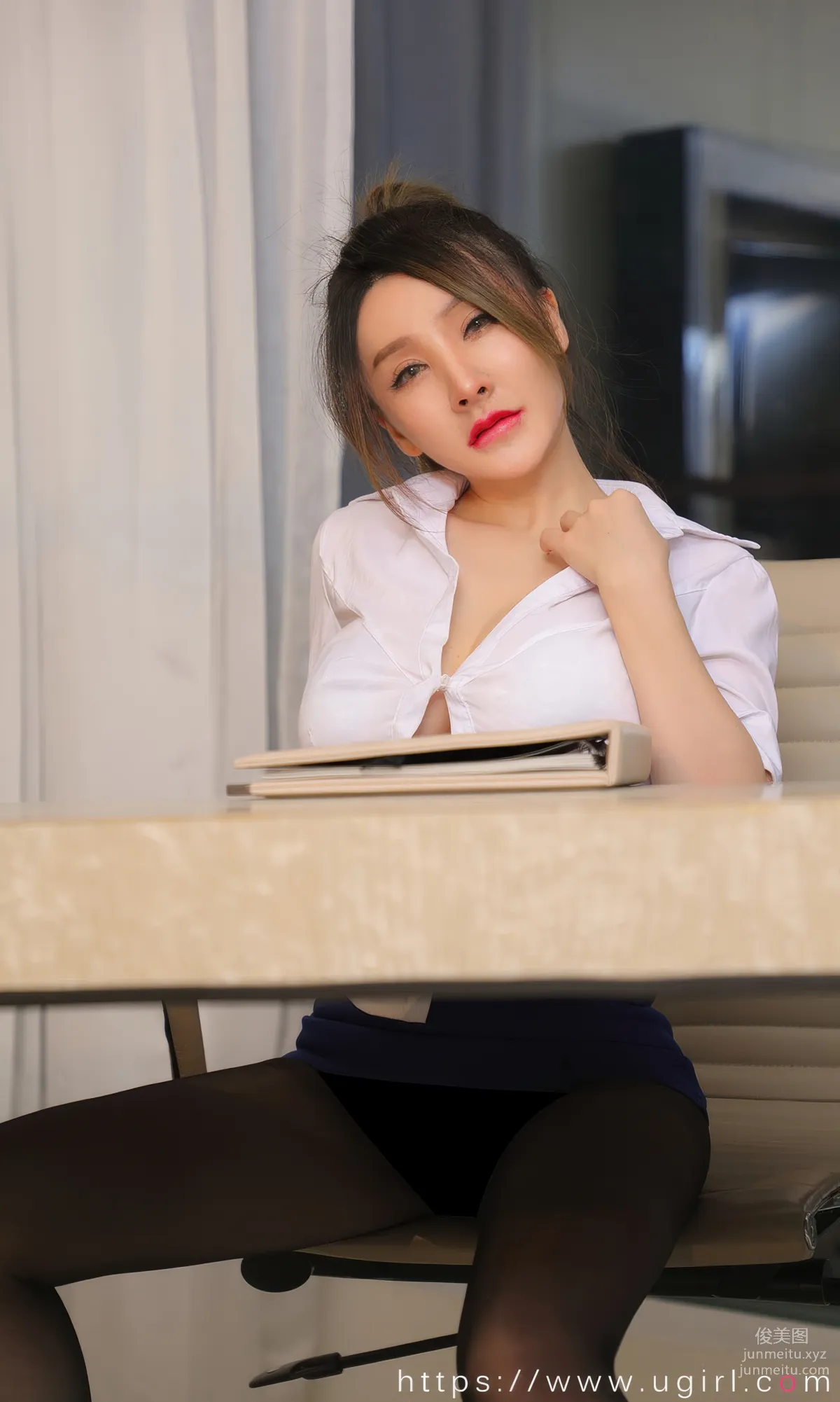[Ugirls]愛尤物 No.2897 私人助理 阿嬌 [35P] 22