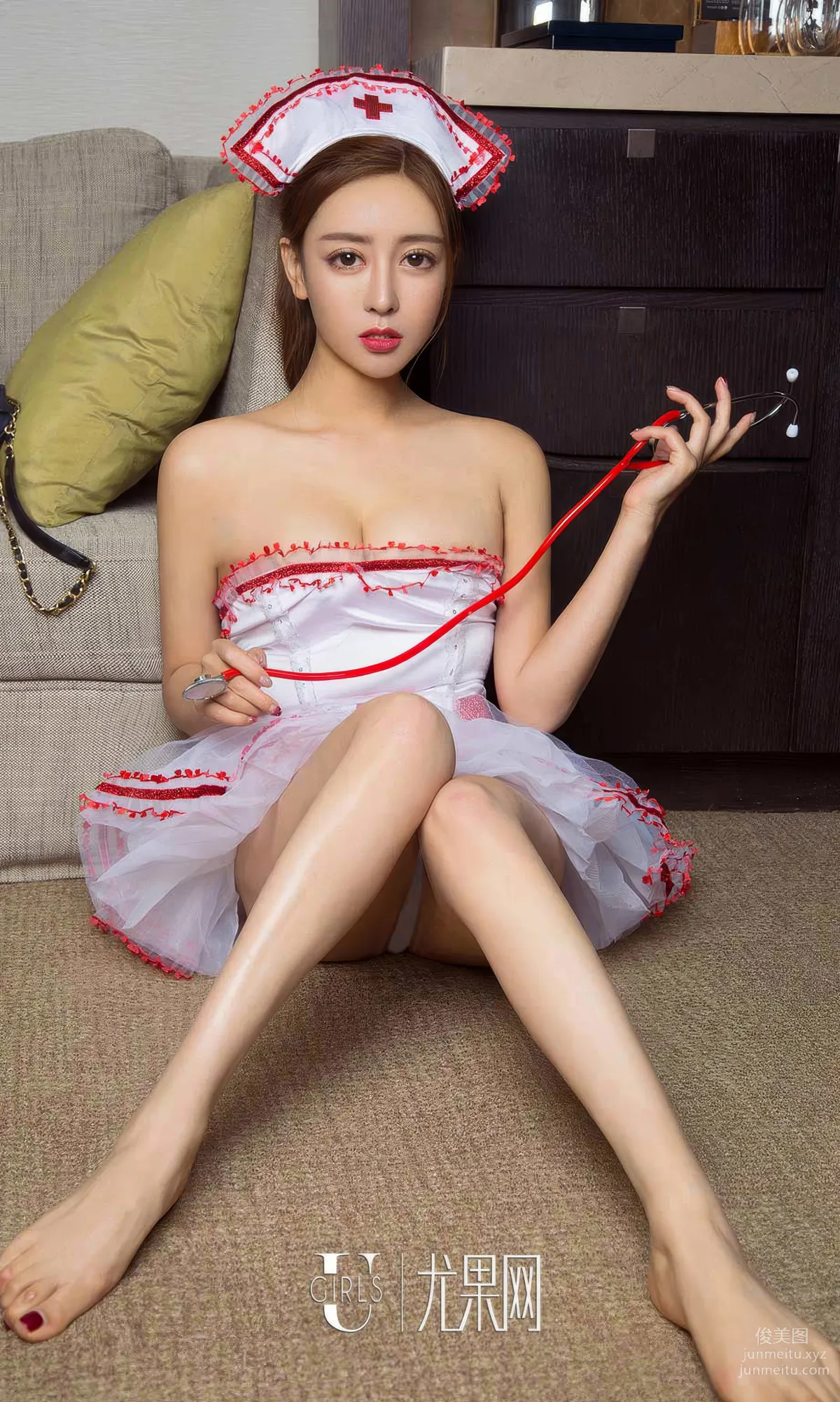 [Ugirls]愛尤物 No.2948最炙熱的心跳 吳美溪 [35P] 10