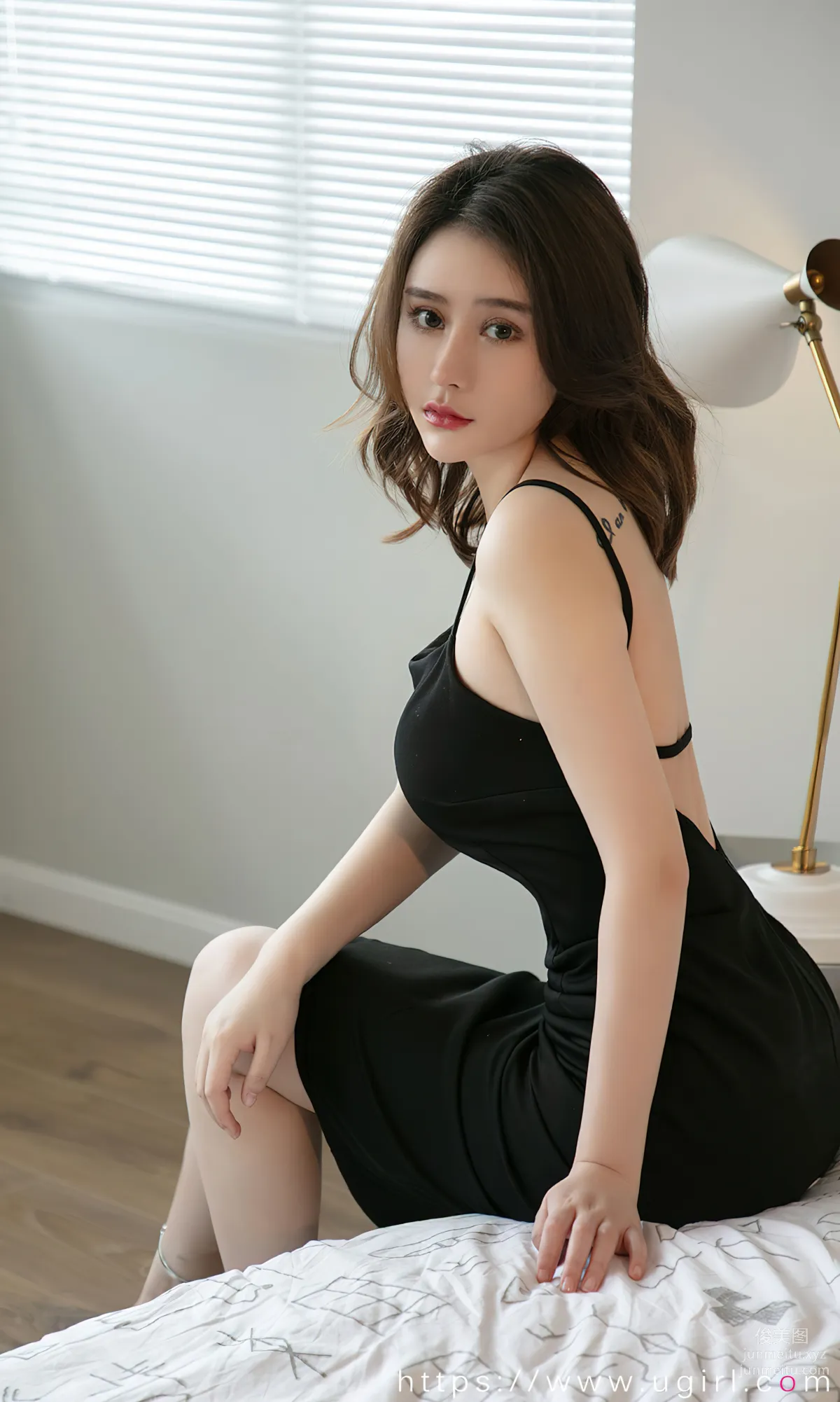 [愛尤物]2023 NO.2726 完美暗示 coral[35P] 25