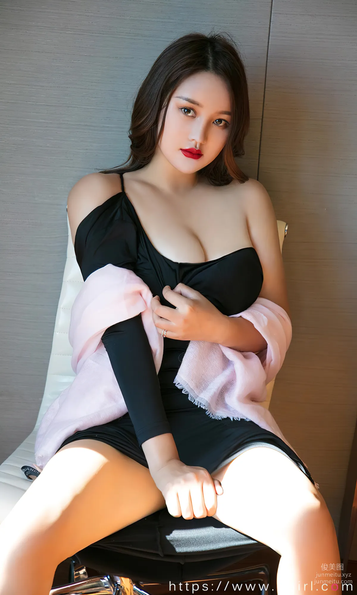 [愛尤物]2024 NO.2813 夏日流火 jona[35P] 24