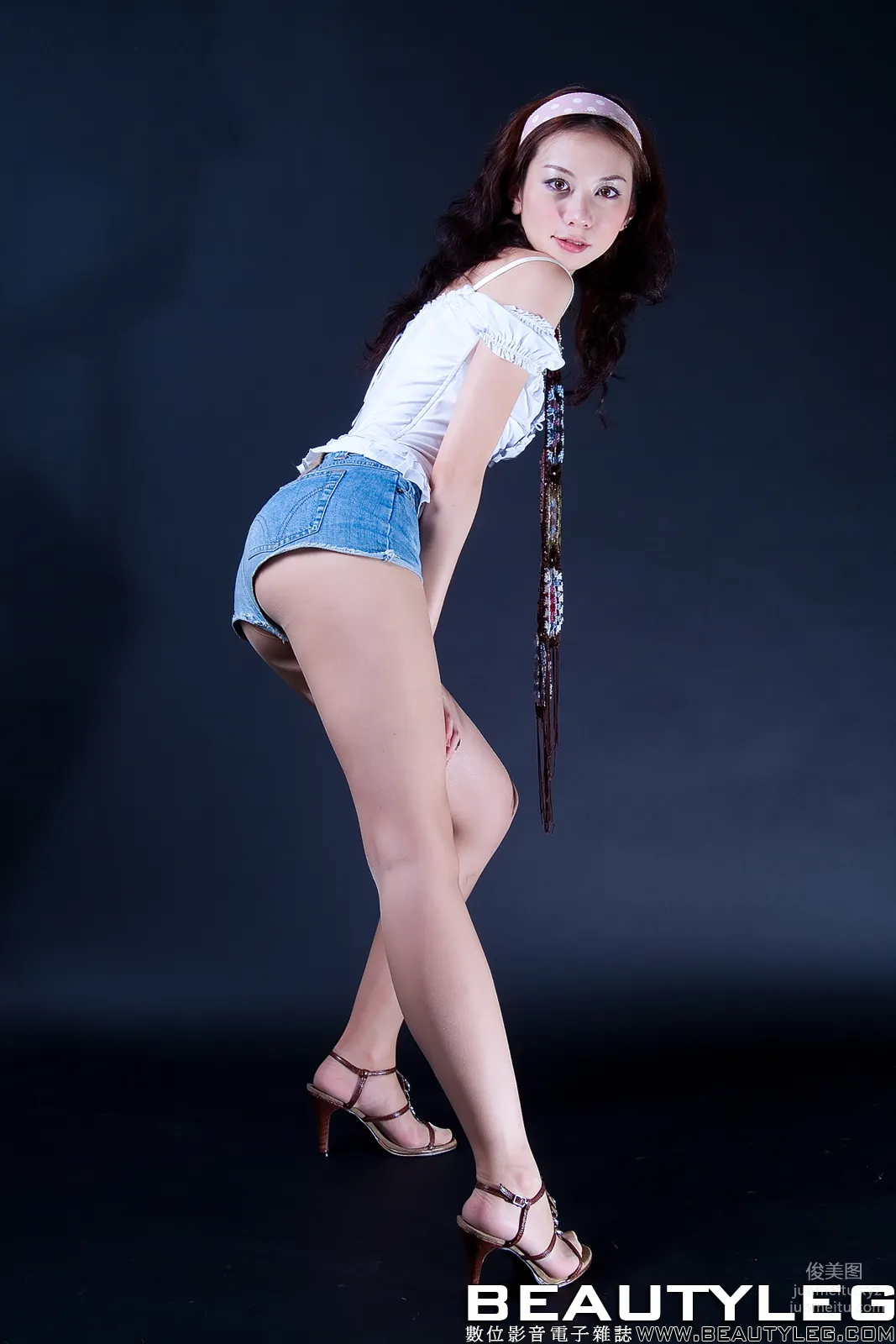 [BEAUTYLEG美腿寫真] 2006.10.10 No.093 Emily [100P] 25