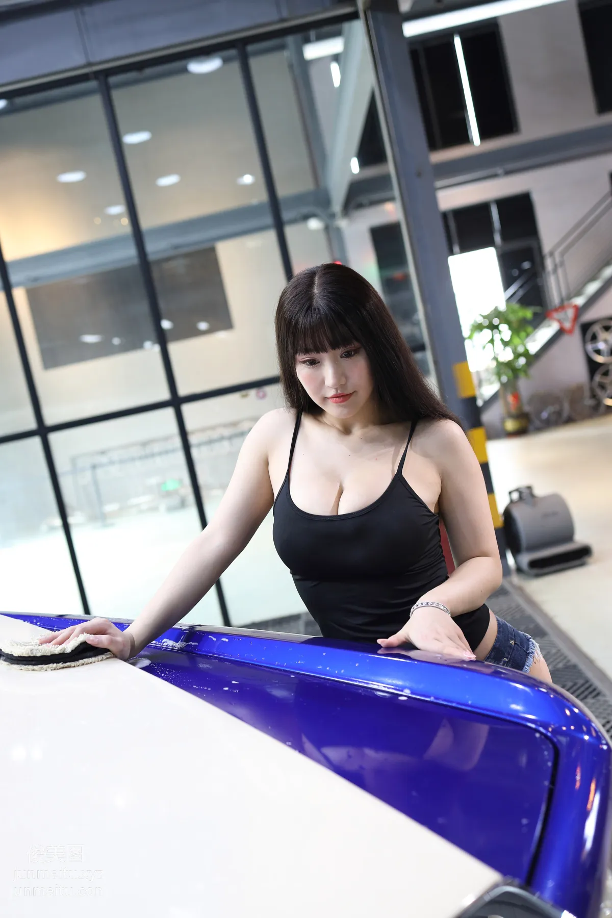 魔鏡街拍 NO.173-“稱職”的女洗車工[423P] 114