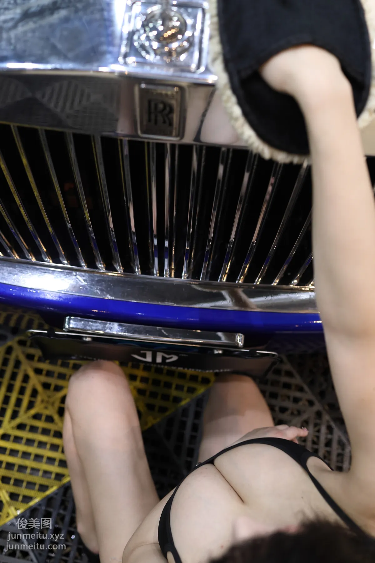 魔鏡街拍 NO.173-“稱職”的女洗車工[423P] 172