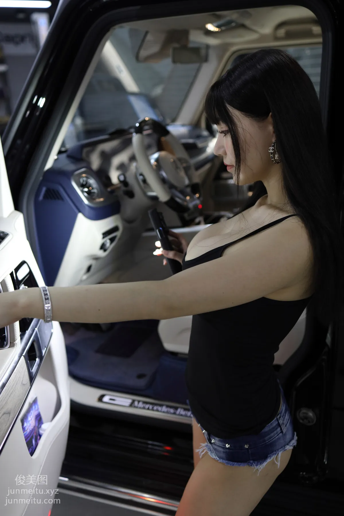 魔鏡街拍 NO.173-“稱職”的女洗車工[423P] 214