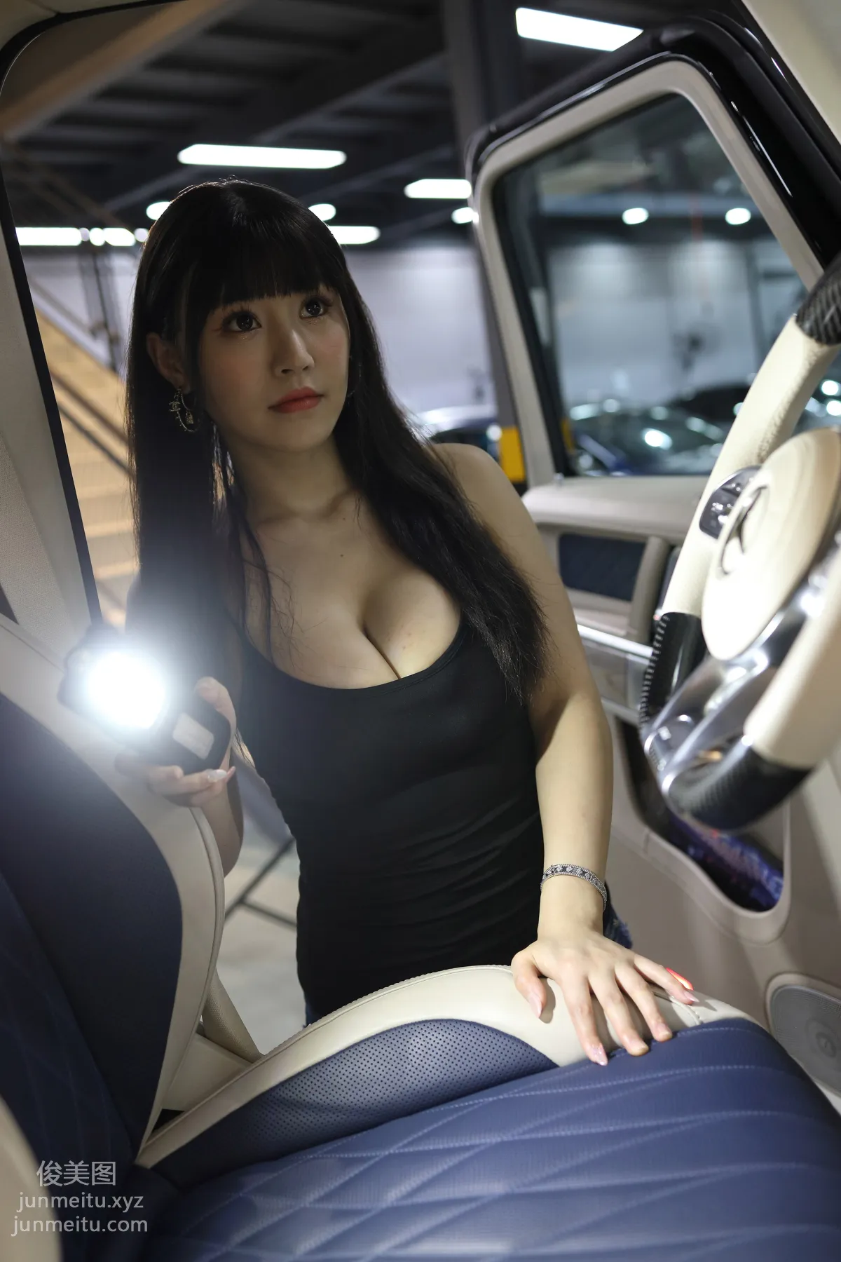 魔鏡街拍 NO.173-“稱職”的女洗車工[423P] 229
