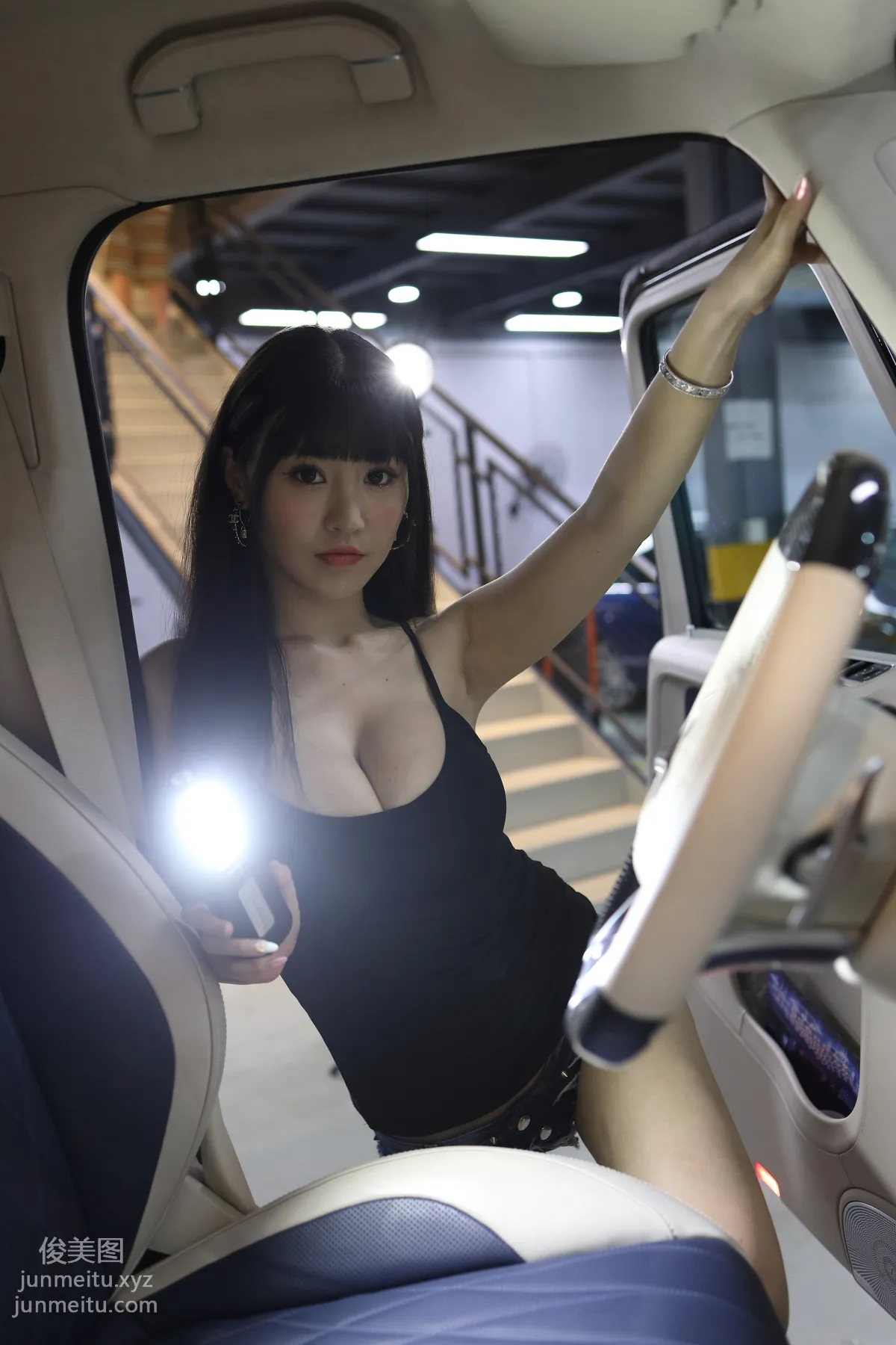 魔鏡街拍 NO.173-“稱職”的女洗車工[423P] 244